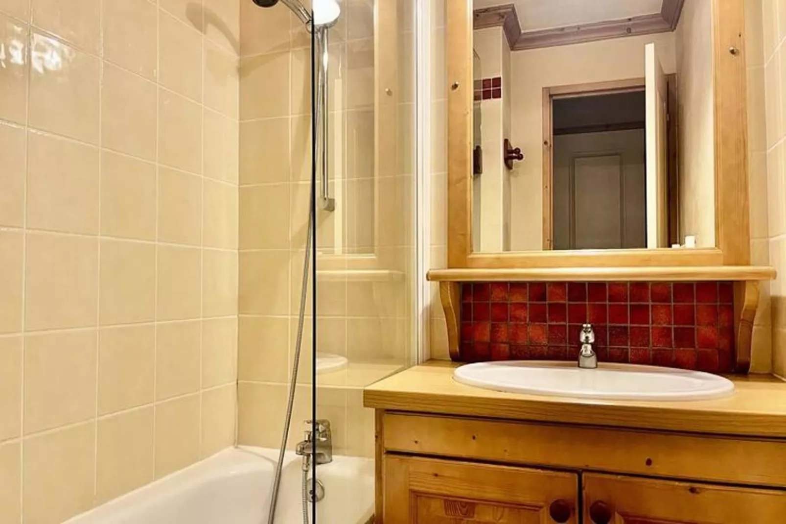 Résidence Valeriane-Badkamer