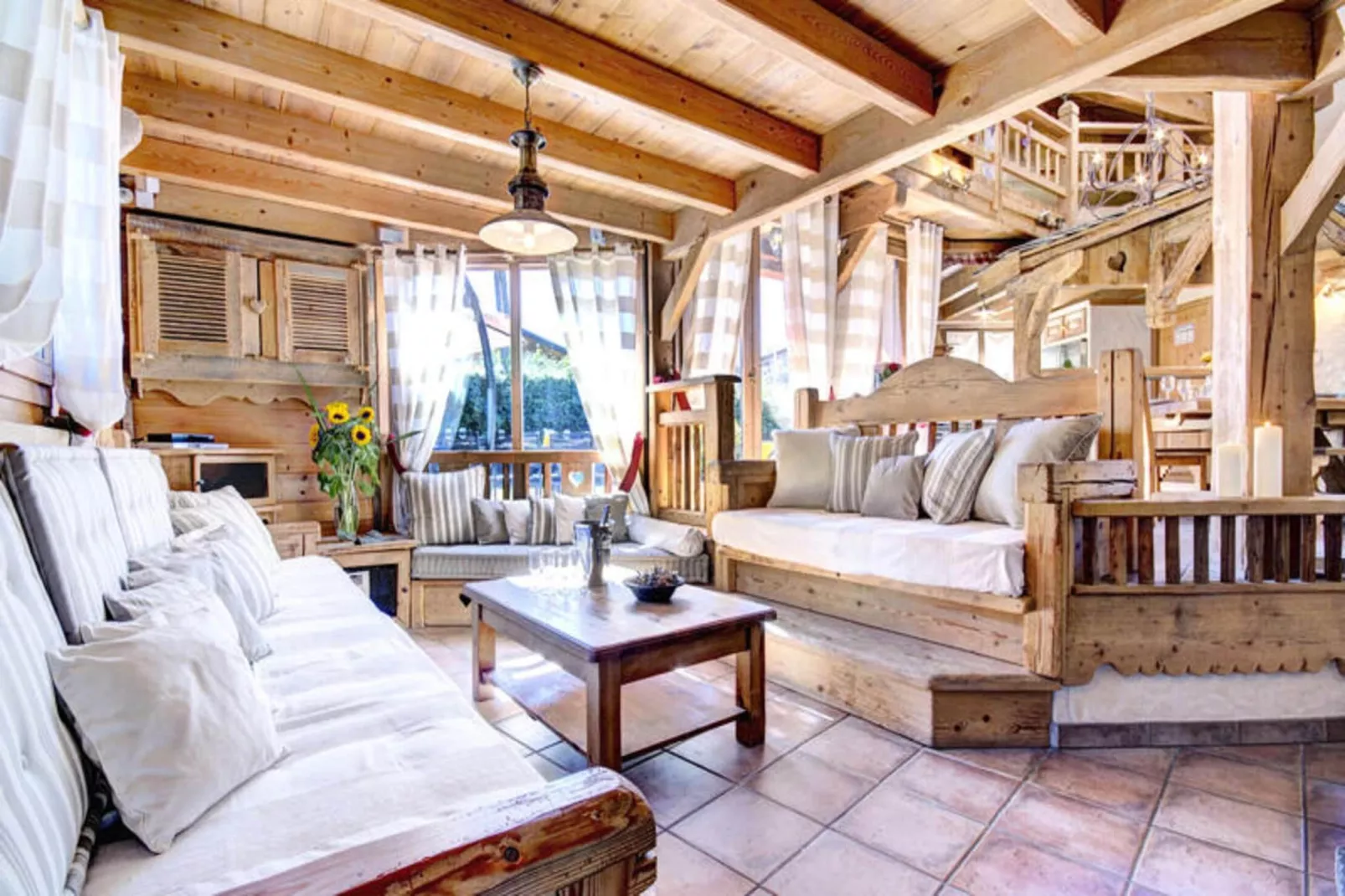 Résidence Lolana-Woonkamer