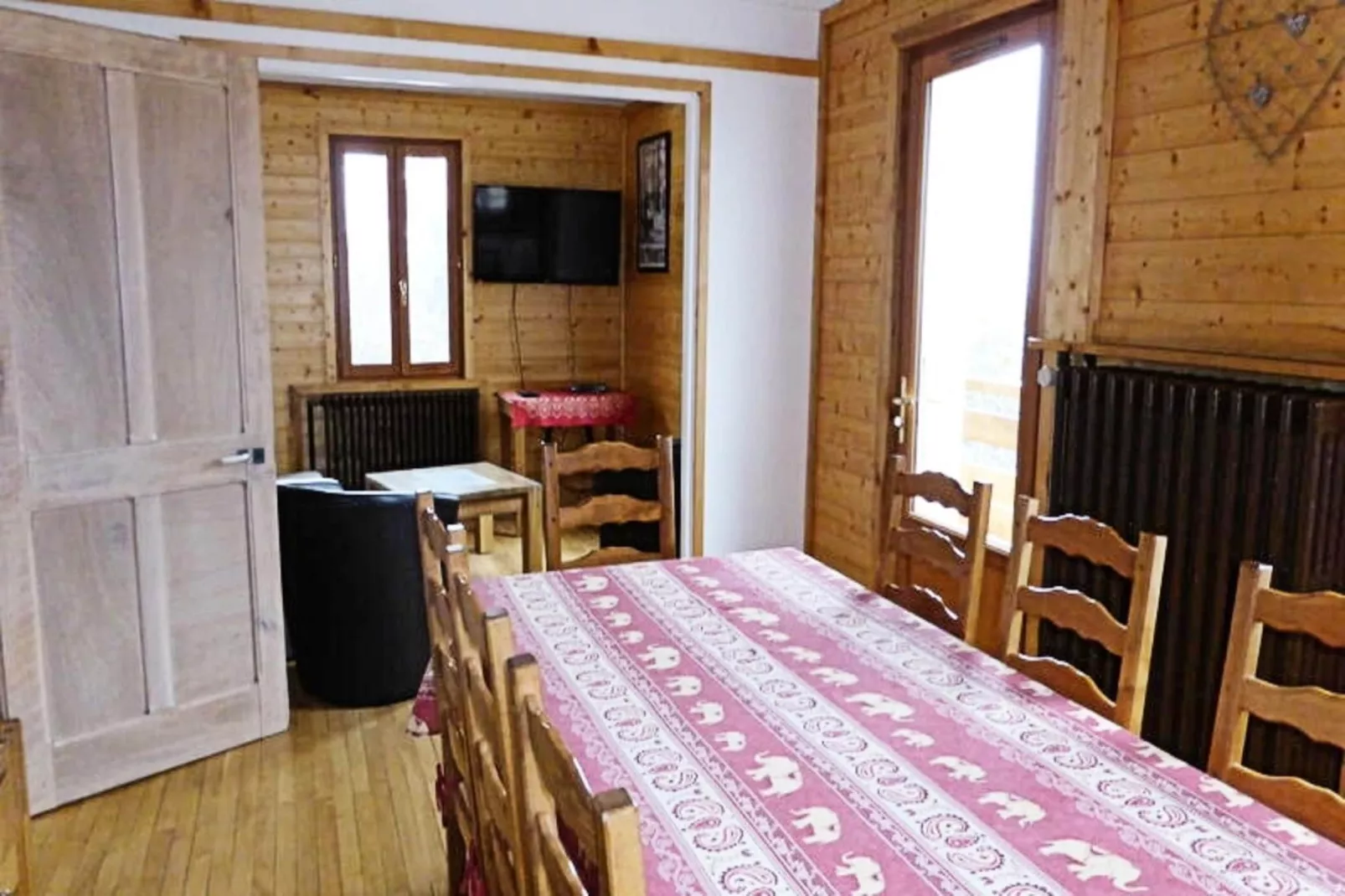 Chalet Pylone-Buitenkant zomer