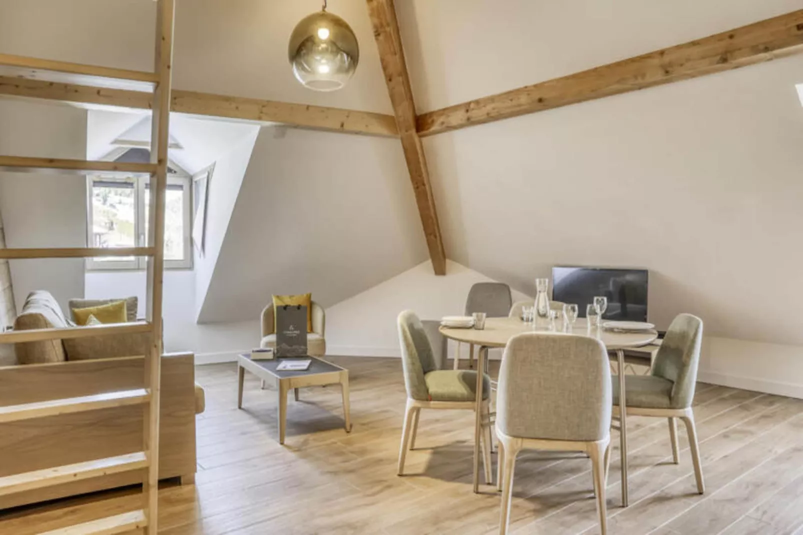 Résidence Gallery Mont Blanc-Buitenkant zomer