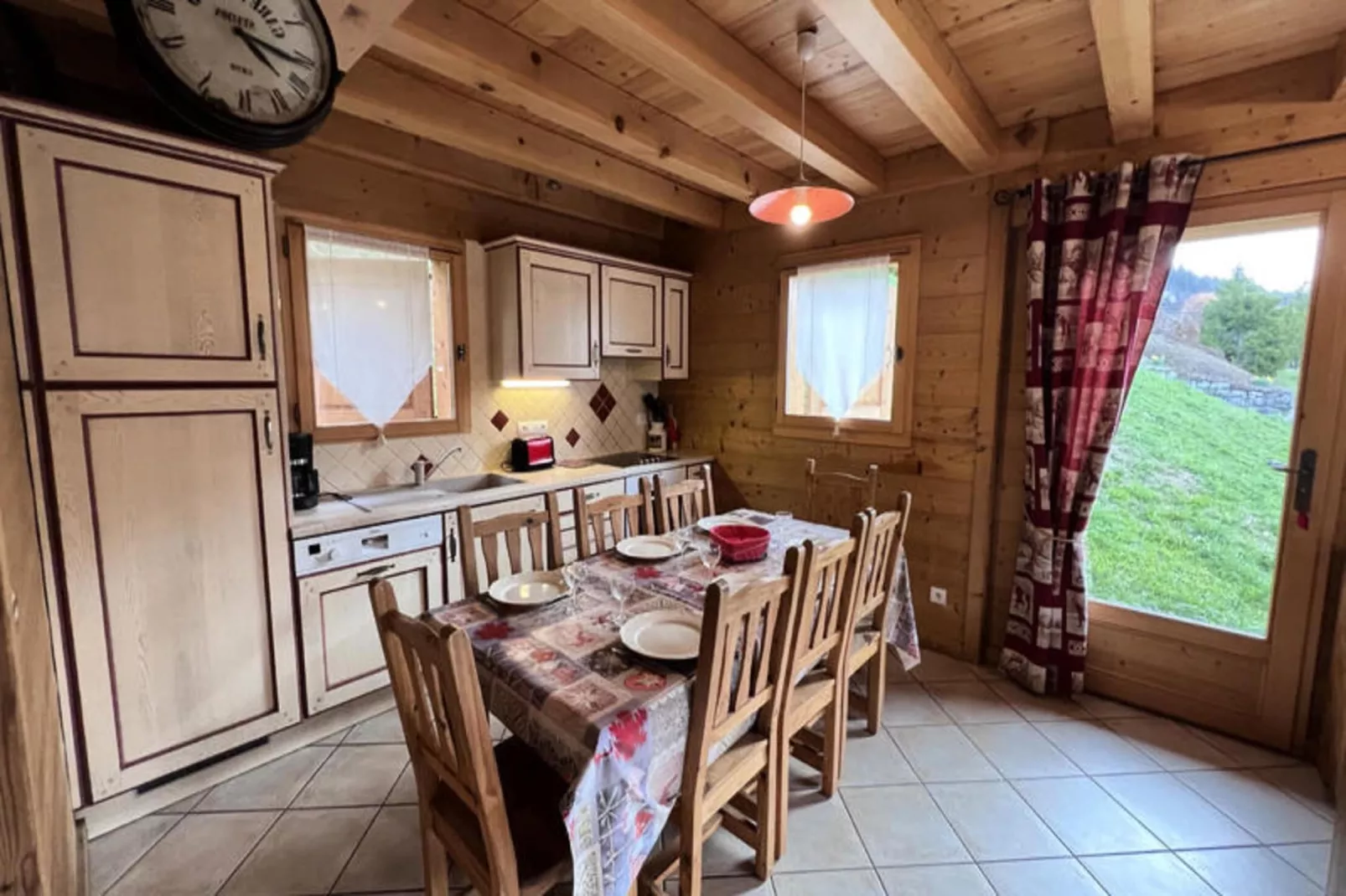 Appartements à La Clusaz-Buitenkant zomer