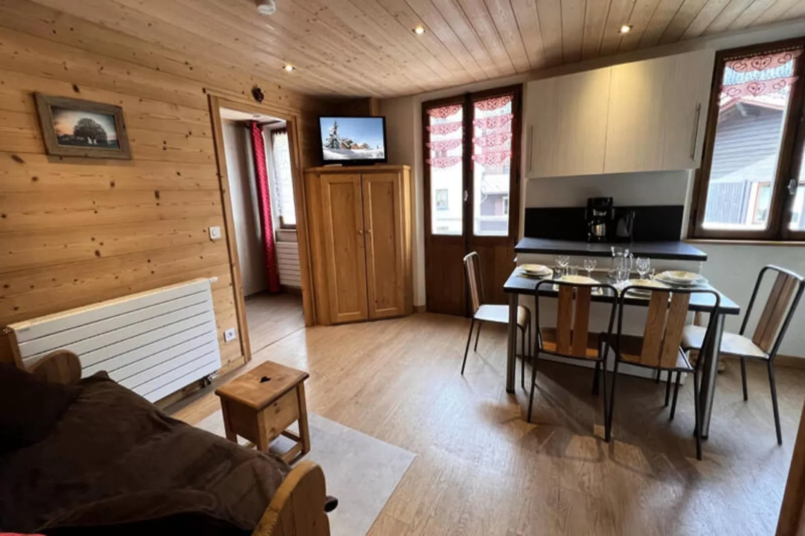 Appartements à La Clusaz-Eetkamer