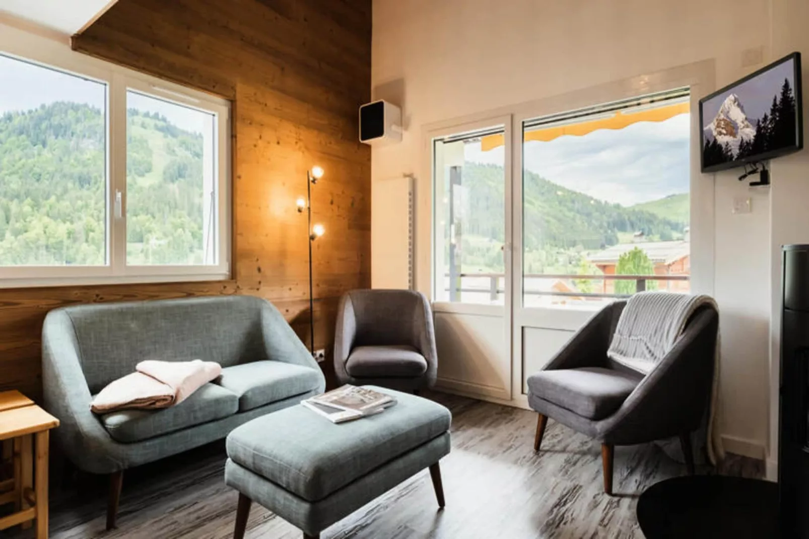 Résidence Autan-Buitenkant zomer