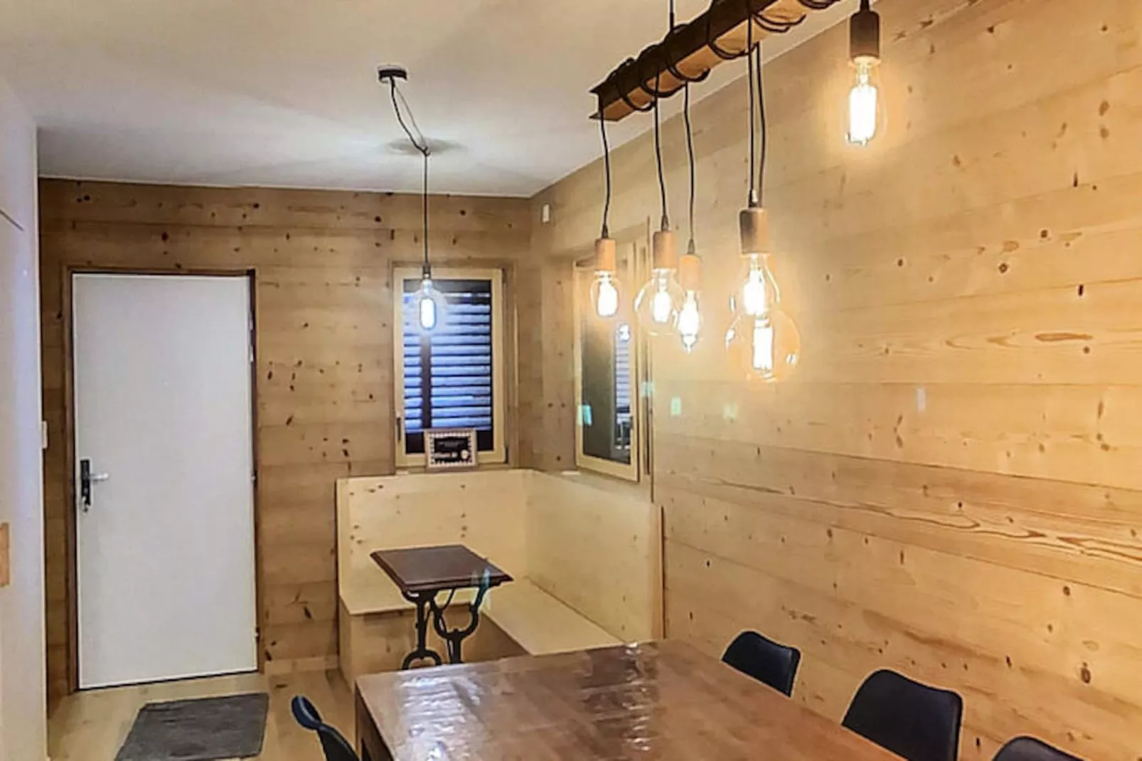 Appartements à Les Carroz-d'Arâches-Image-tags.