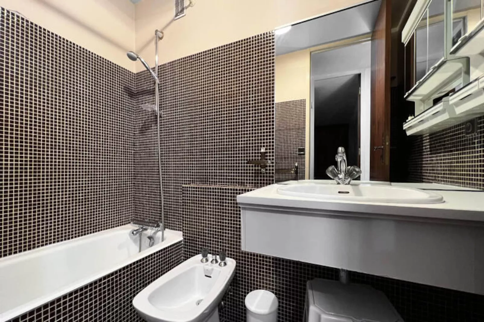 Appartements à Les Carroz-d'Arâches-Image-tags.