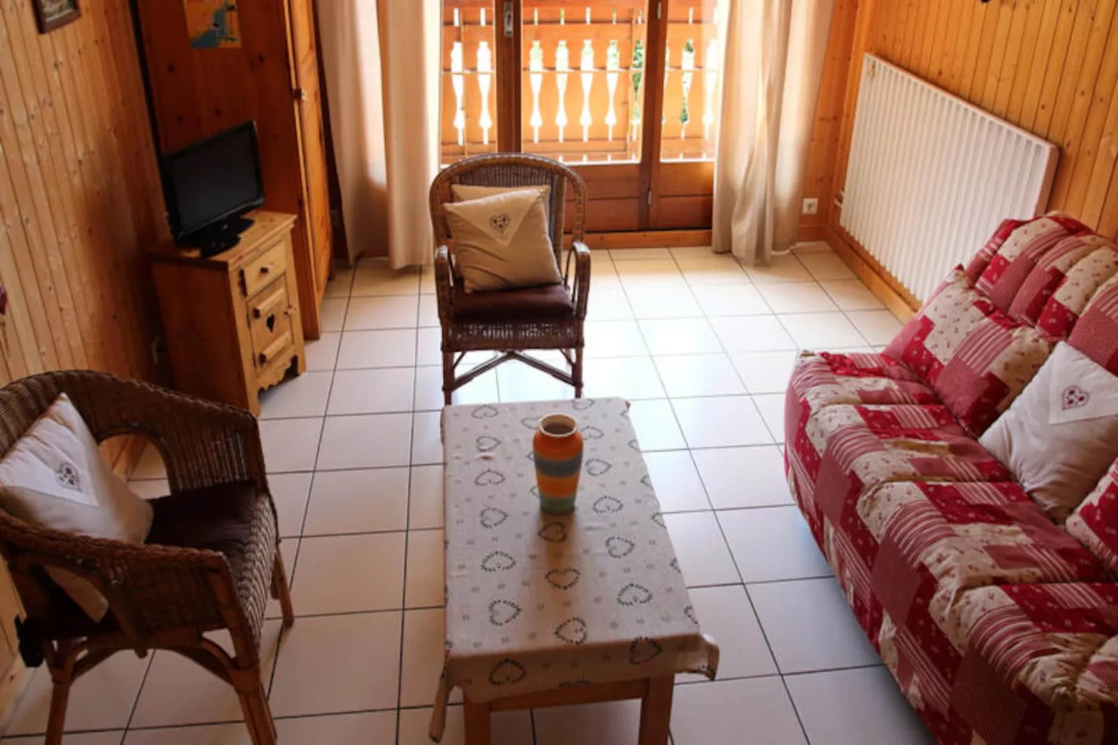 Appartements à Les Carroz-d'Arâches-Image-tags.