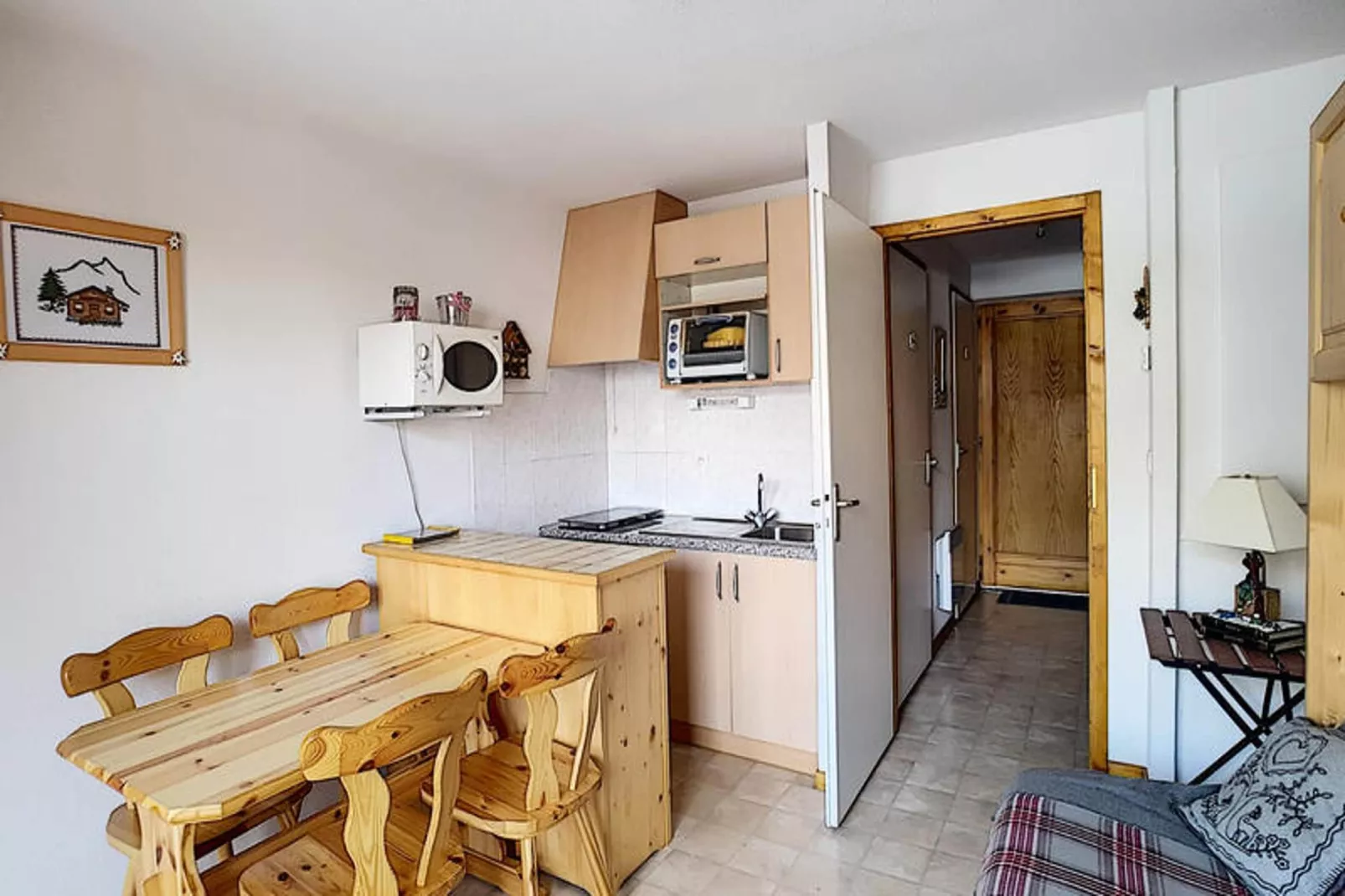 Appartements à Saint Jean d'Aulps-Eetkamer