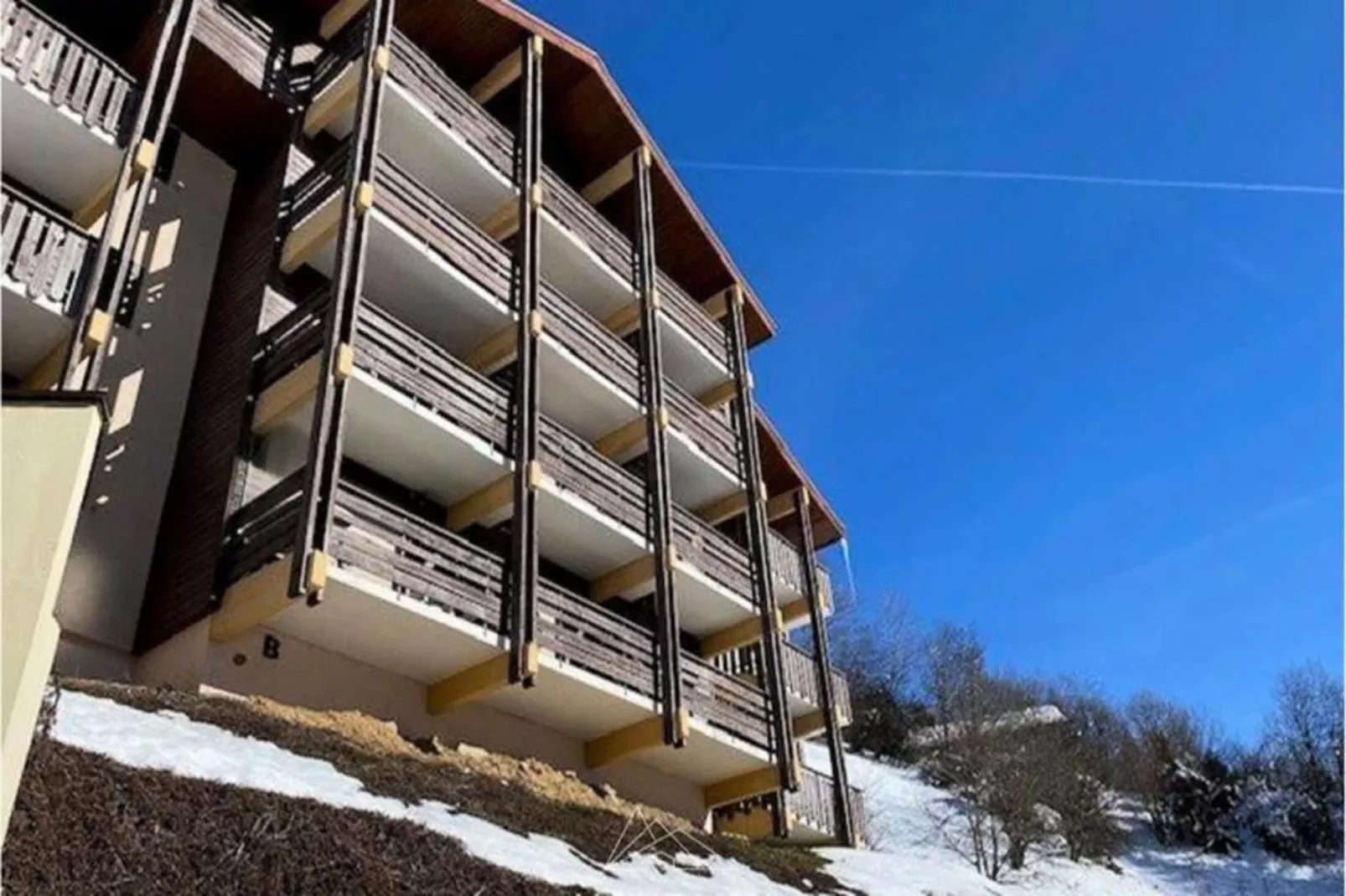 Résidence Millepertuis B-Buitenkant zomer