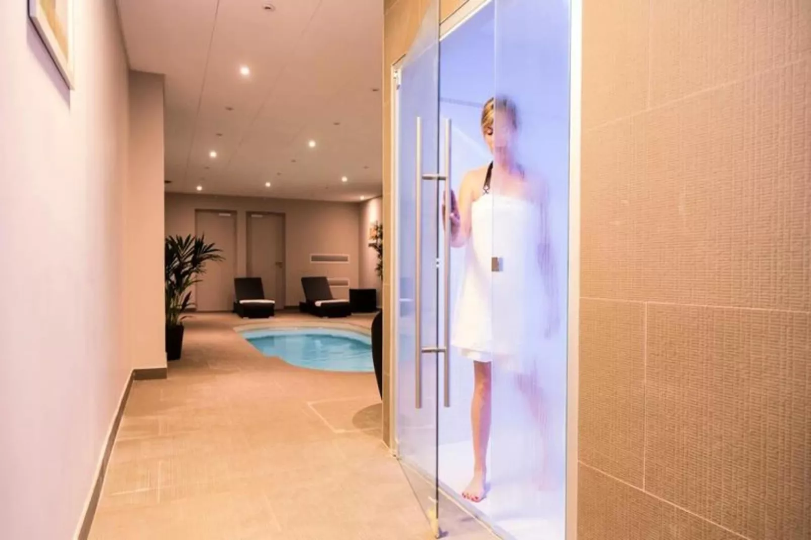 Appart'hôtel Odalys Paris XVII-Buitenkant zomer