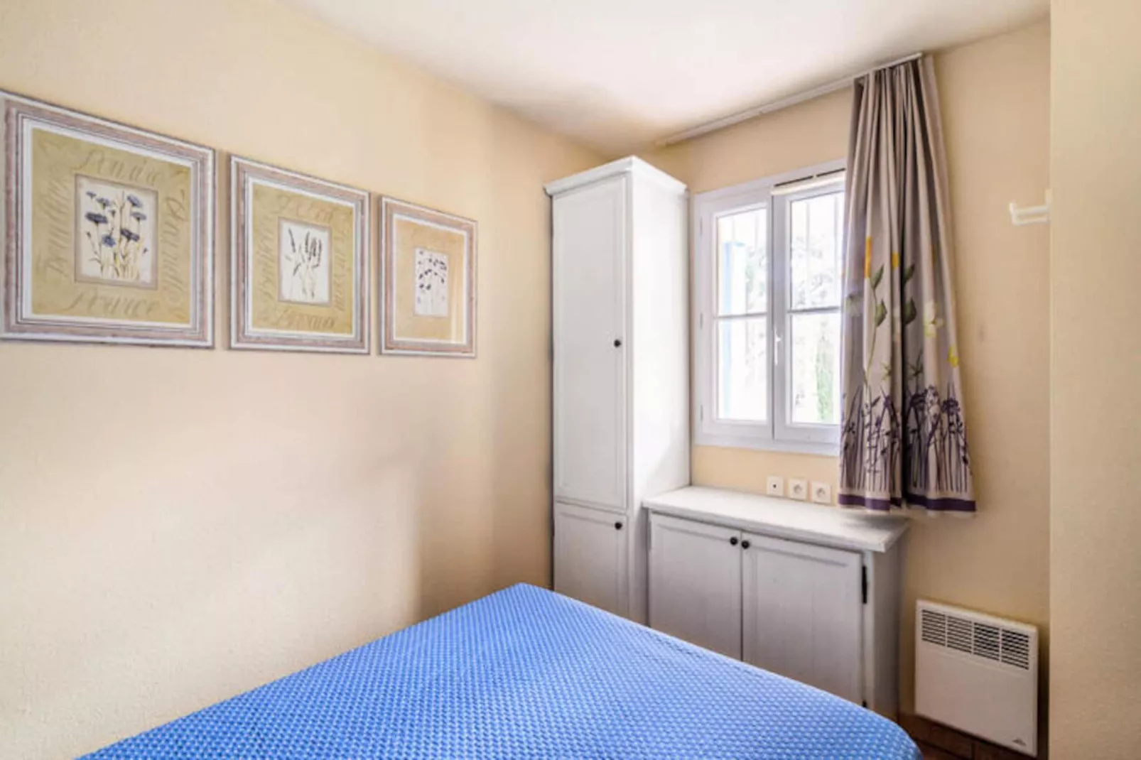 Appartement in Roquebrune bij Bougnon Strand-Image-tags.