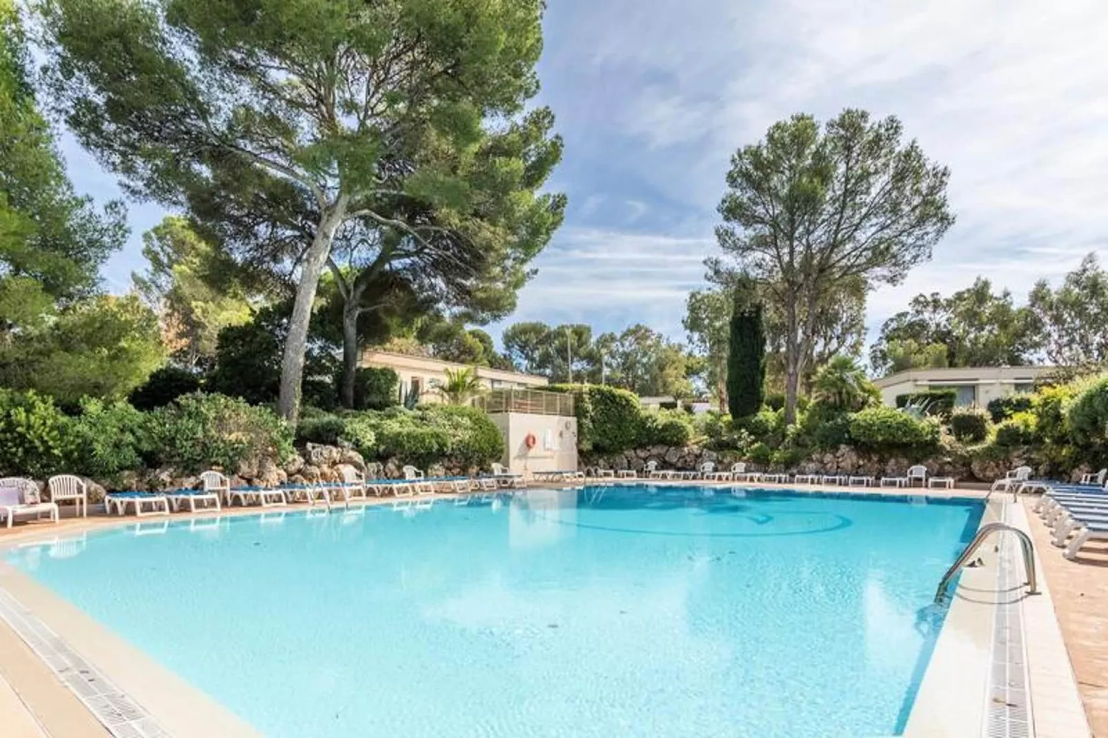 Résidence Pierre & Vacances La Corniche d'Or-Zwembad