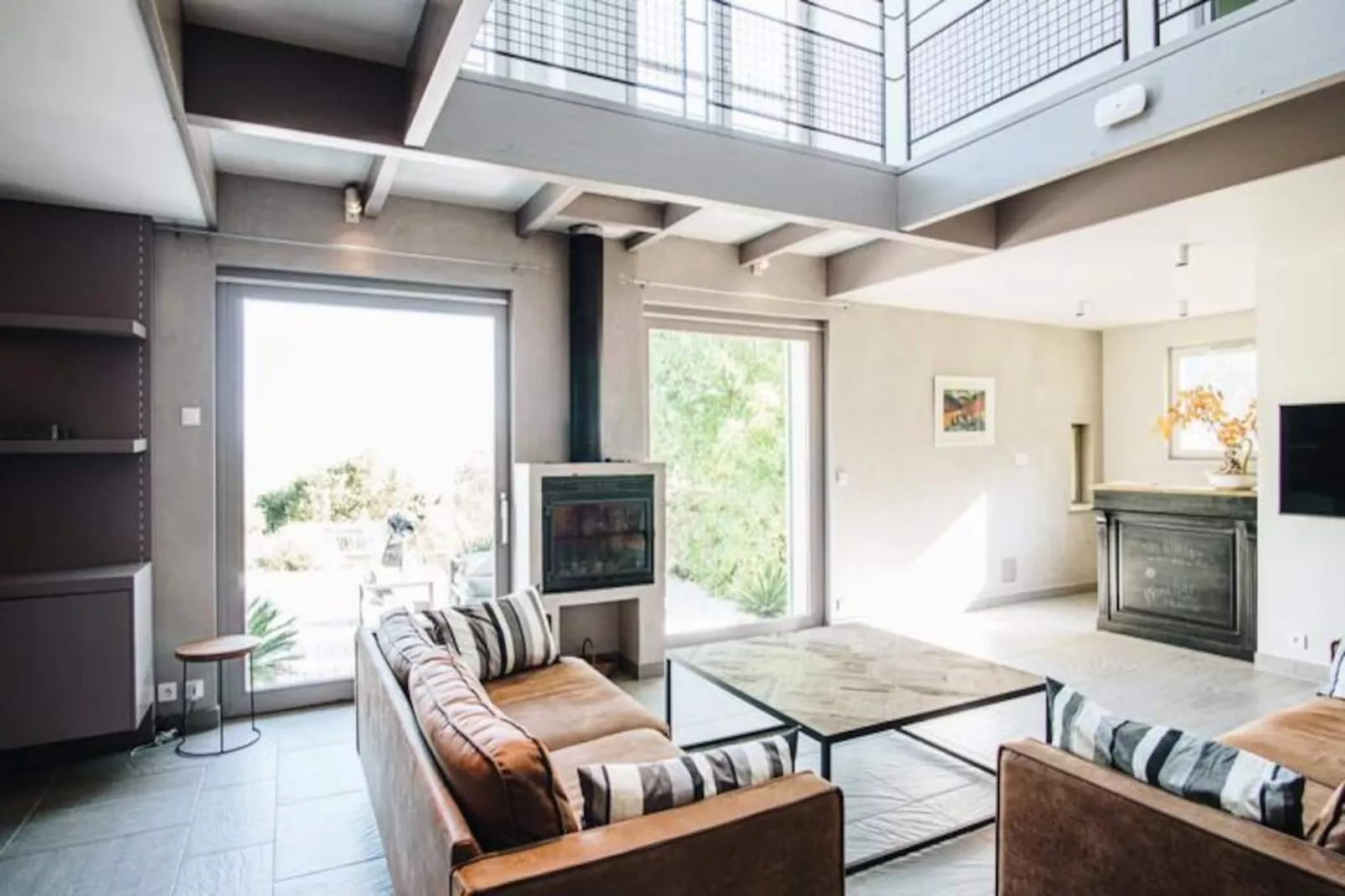 Magnifique Propri&eacute;t&eacute; Avec Vues Panoramiques Et Piscine Priv&eacute;e-Image-tags.