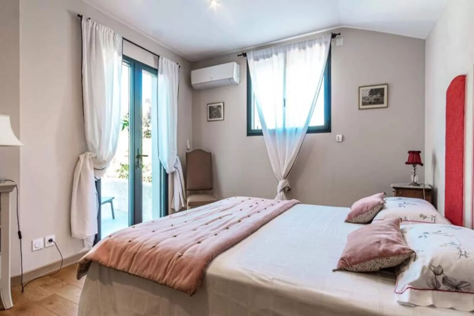 La Verdi&egrave;re - Maison Contemporaine De Plain Pied Avec Jardin Et Piscine Pri-Image-tags.