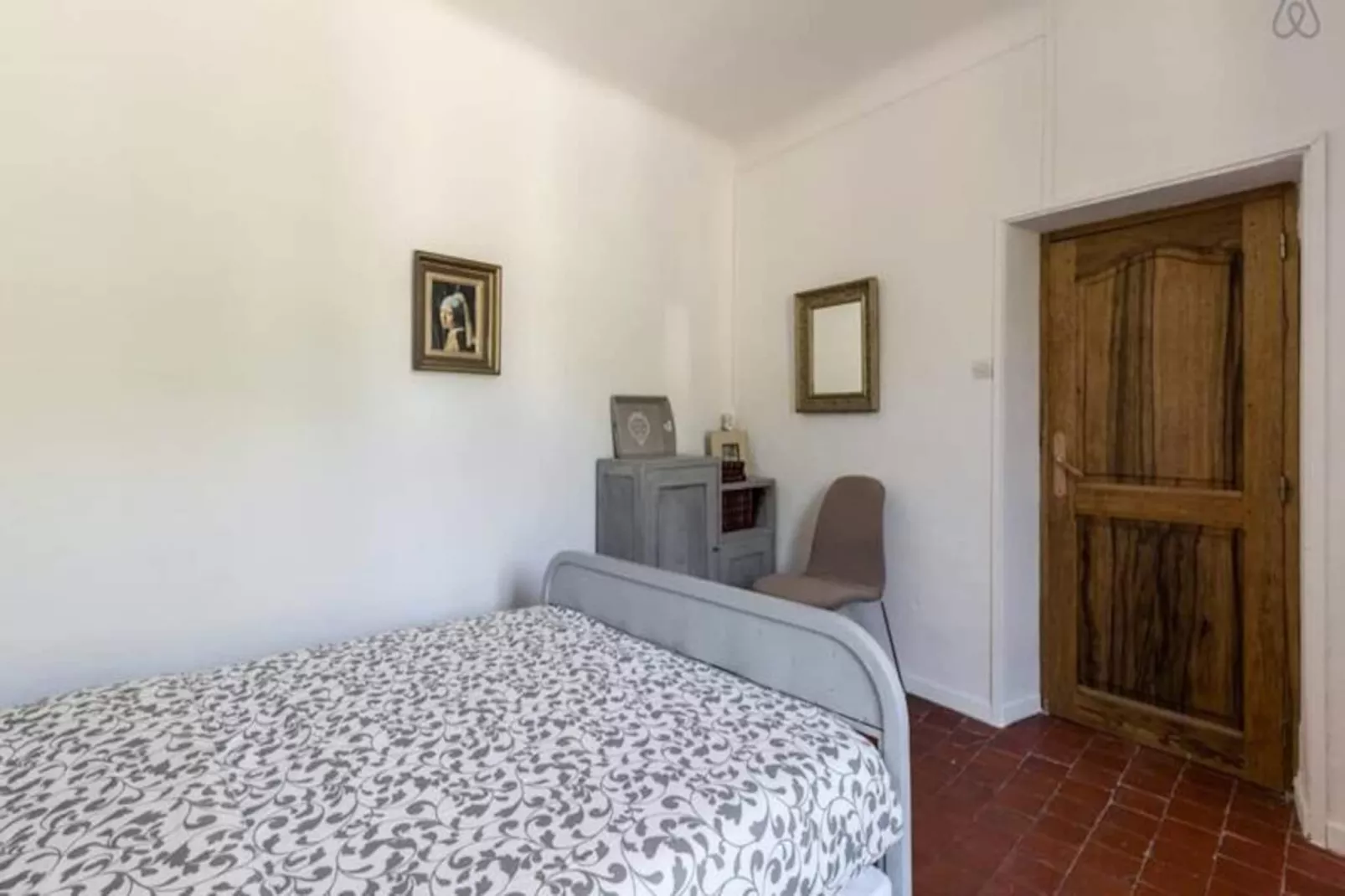 Coin De Paradis Sous Le Ch&acirc;teau Des &eacute;v&ecirc;ques-Image-tags.