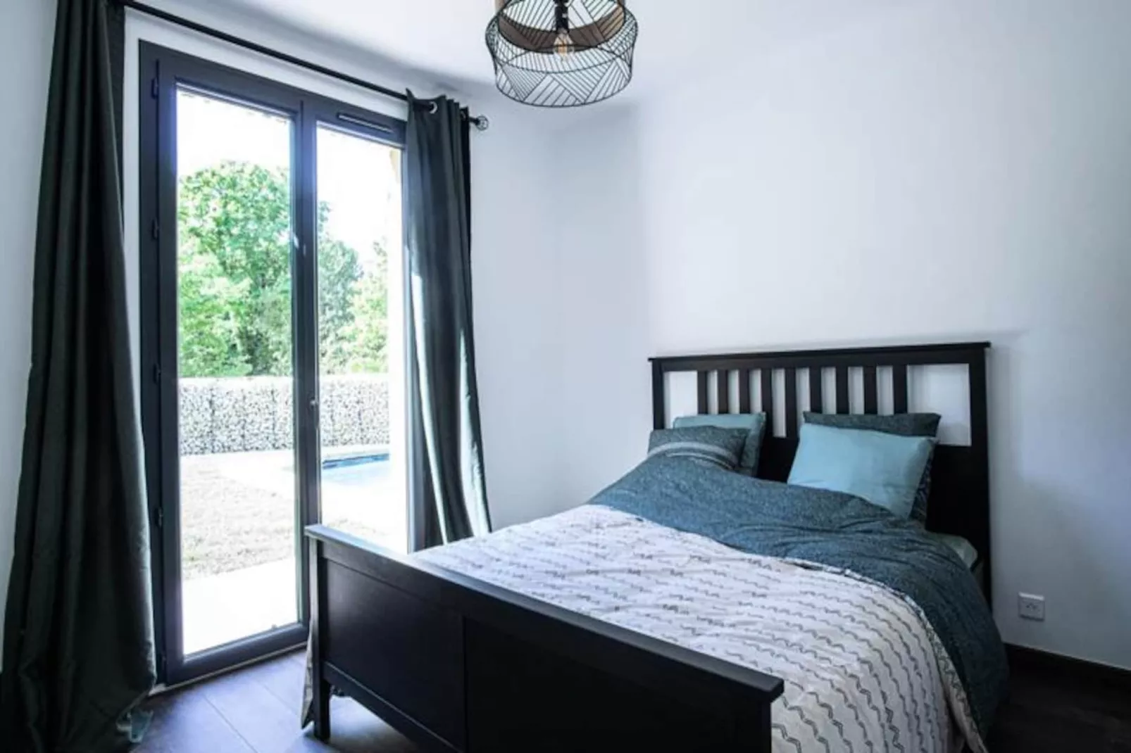 Maison Id&eacute;ale Pour Les Familles Avec Piscine Priv&eacute;e - Fontaine-de-vaucluse-Image-tags.