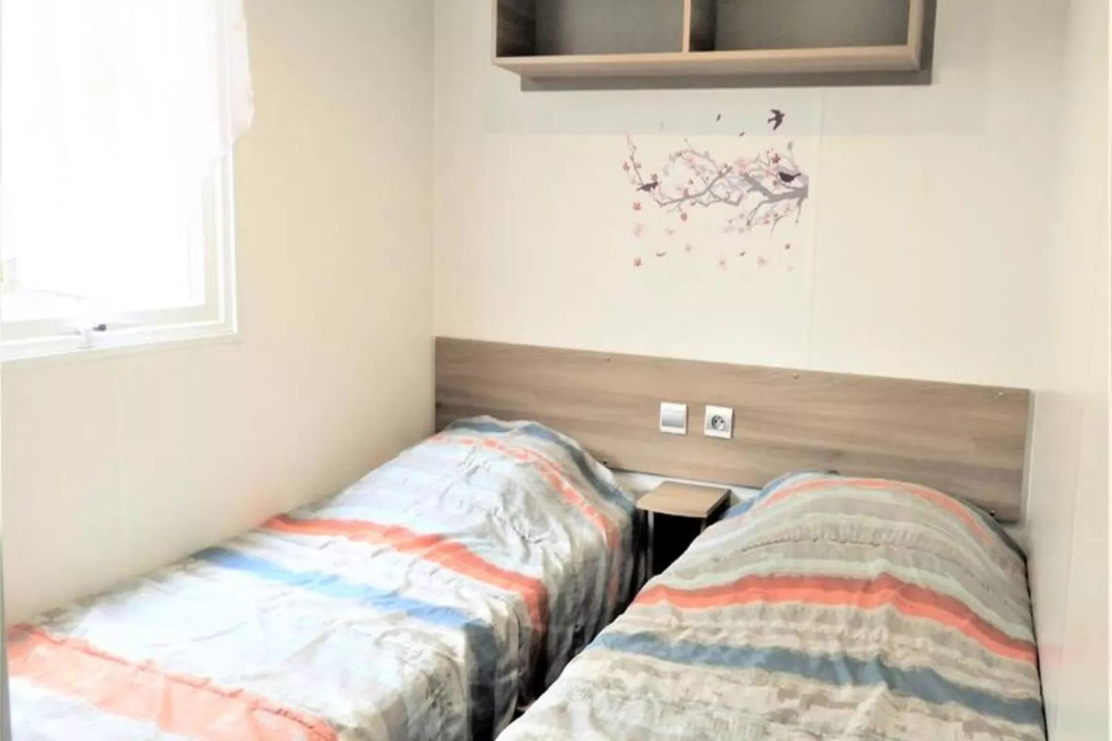 Mobil-home 6 pers. avec accès piscine et complexe aquatique-Buitenkant zomer