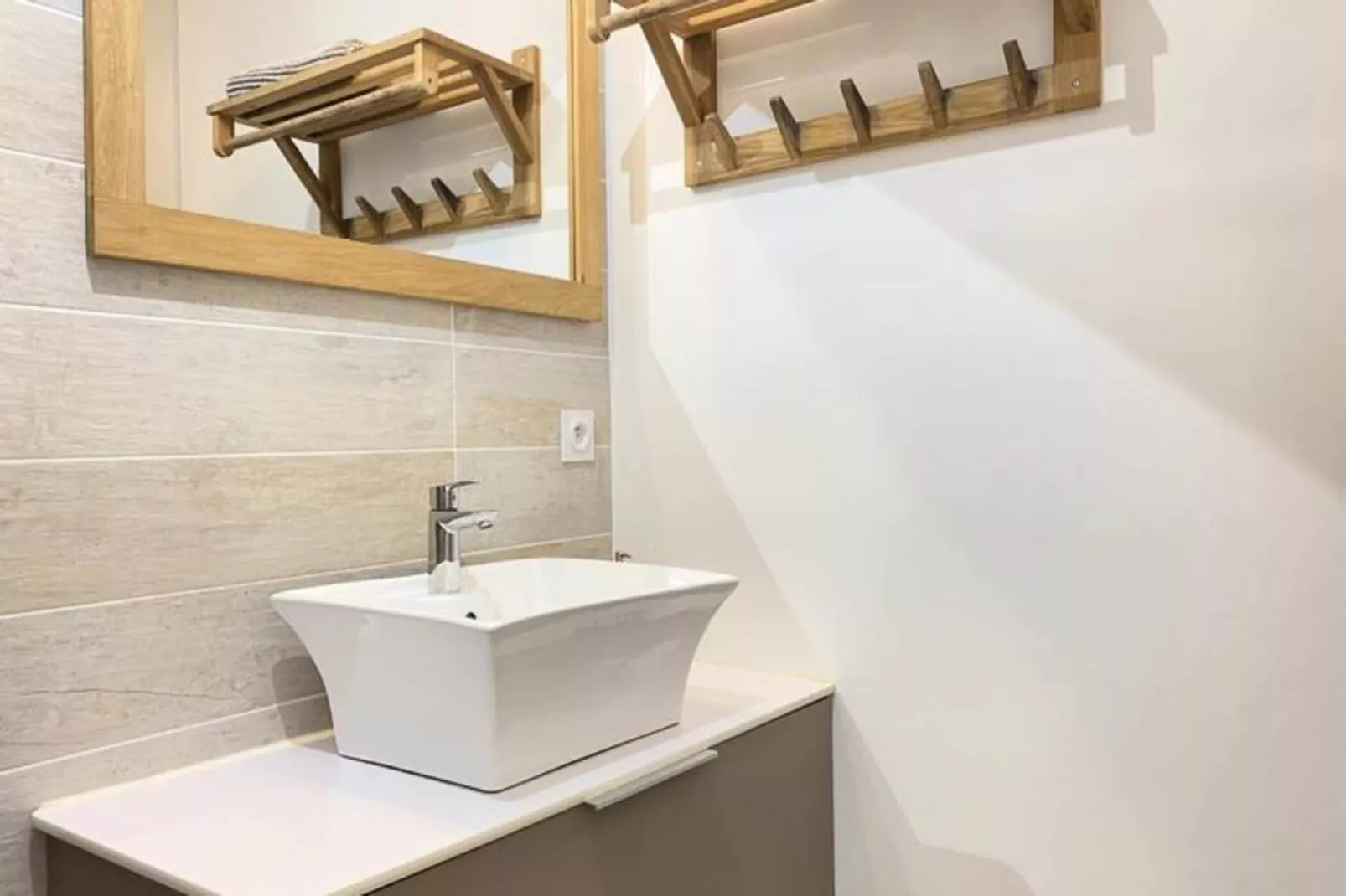 Villa Tanzanie - Domaine Le Sherwood-Buitenkant zomer