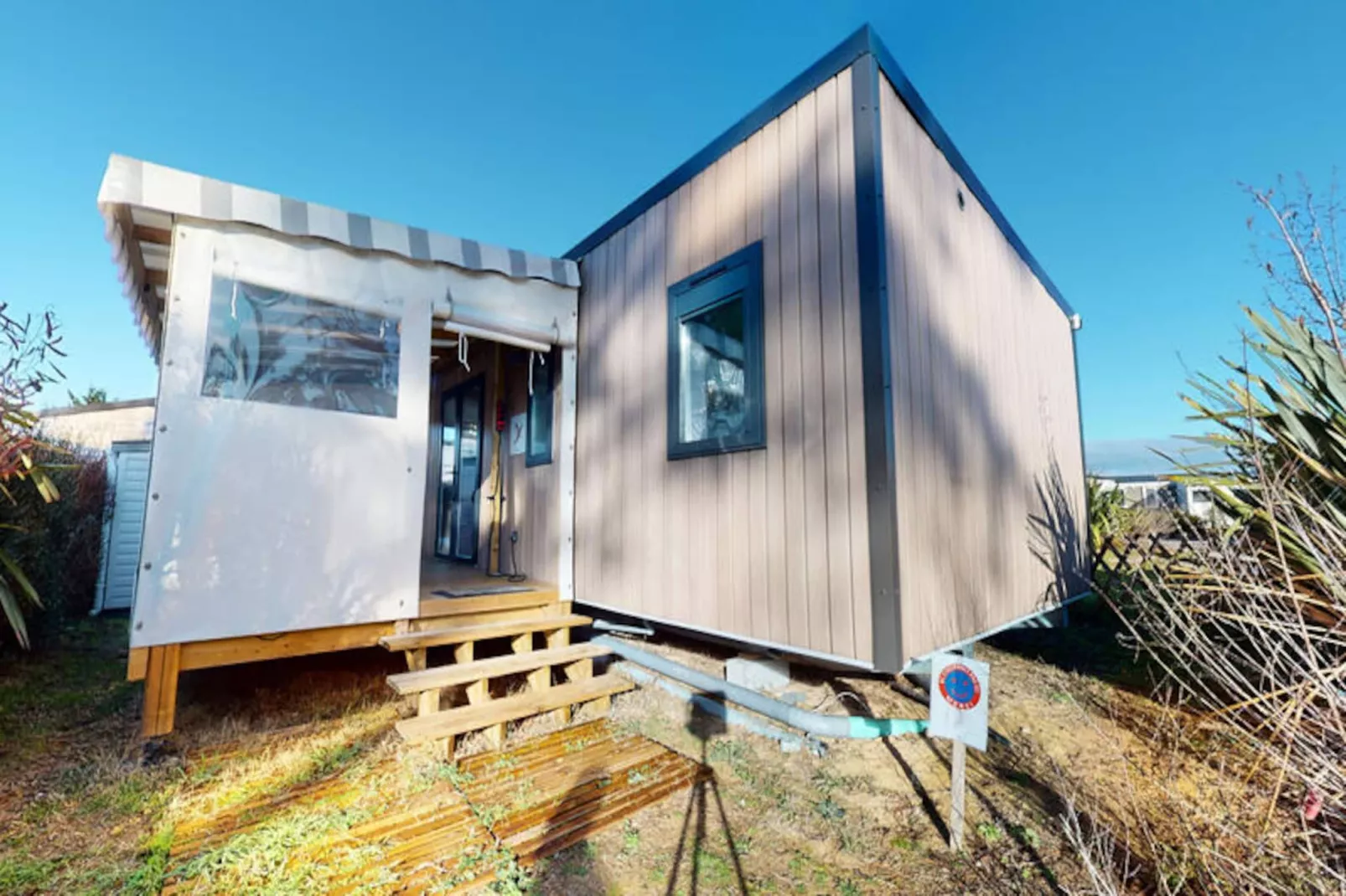 Mobil Home - Bungalow - Cottage à Saint-Hilaire-de-Riez-Image-tags.