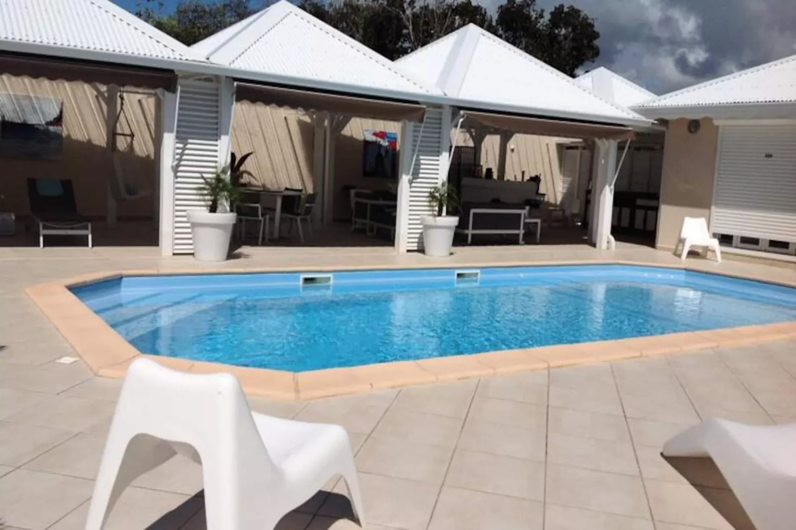 Villa Arbre Du Voyageur-Image-tags.