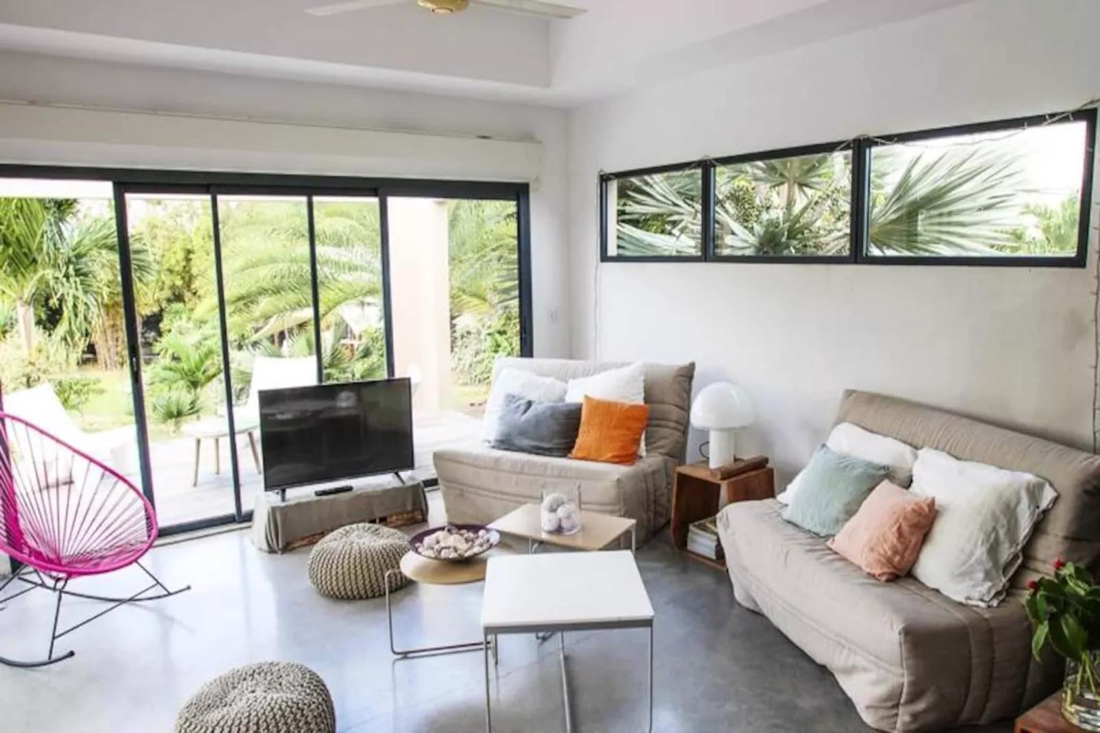 Villa Tiki-Image-tags.