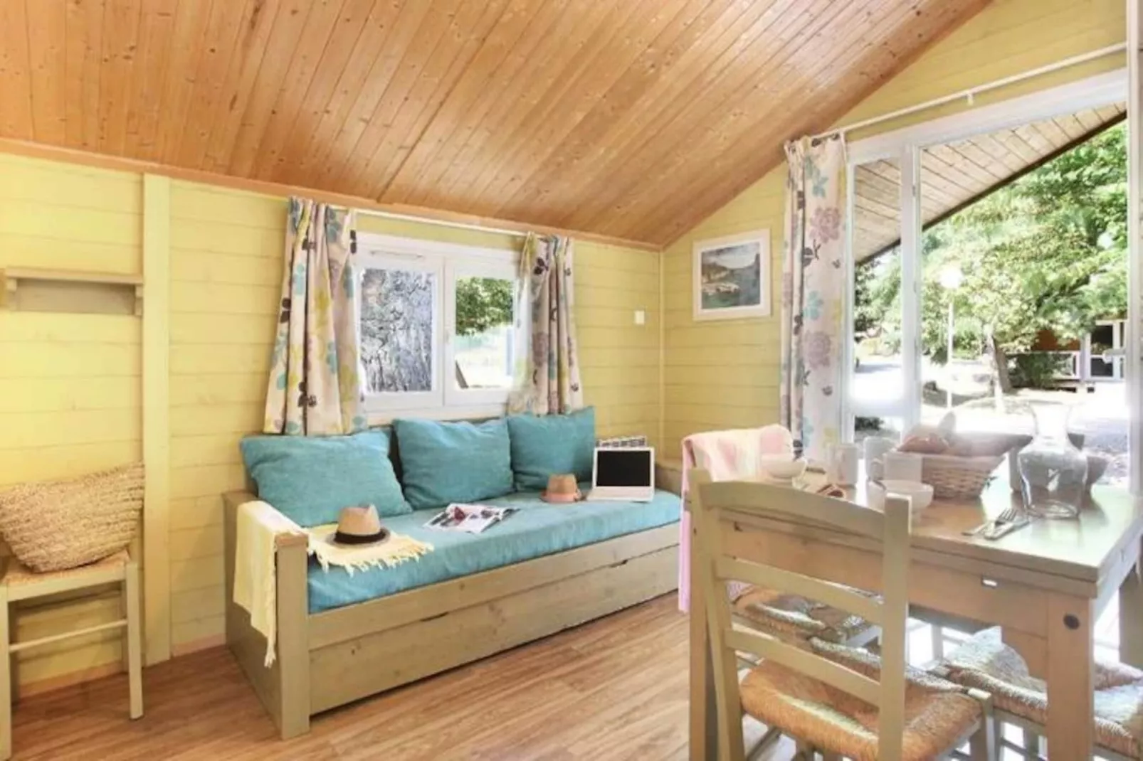 Résidence Odalys Shangri-La-Image-tags.