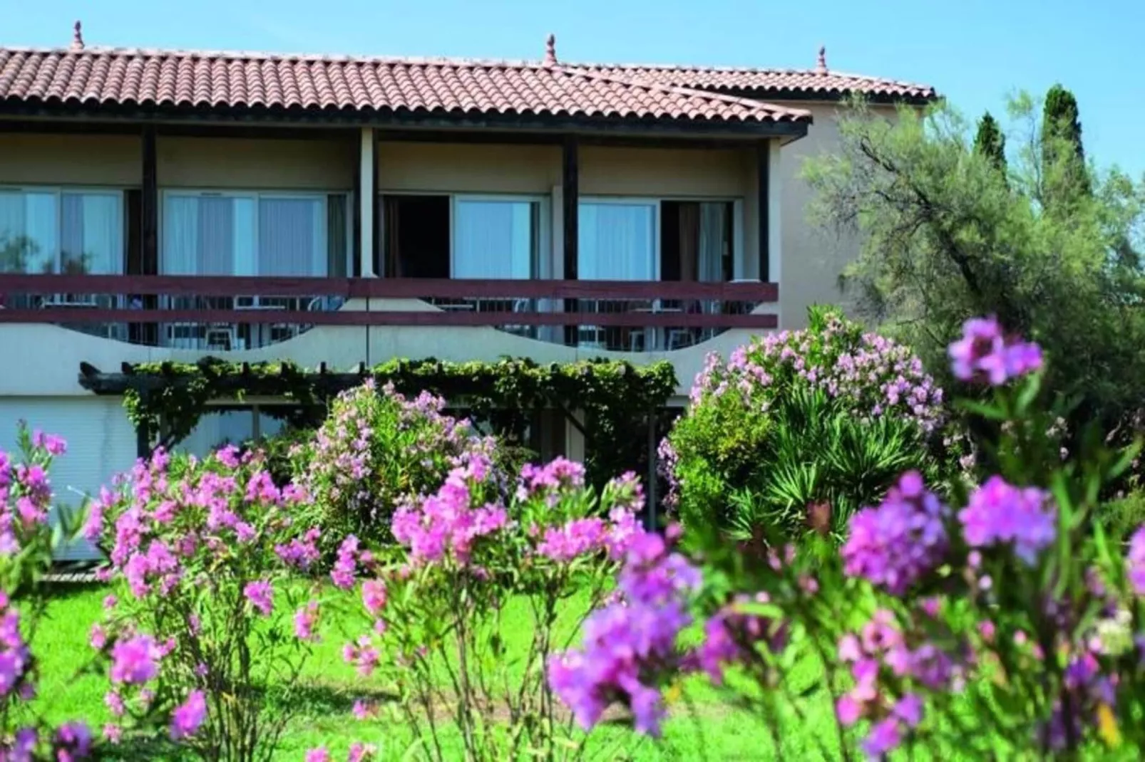 SOWELL Résidences Les Sablons***-Buitenkant zomer