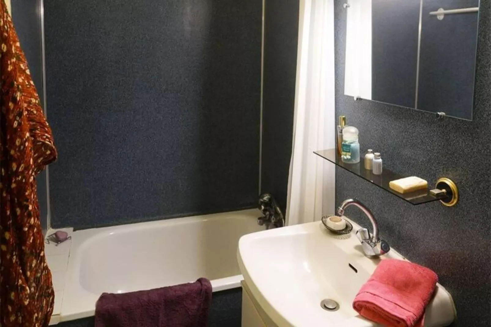 Résidence Sentein-Buitenkant zomer