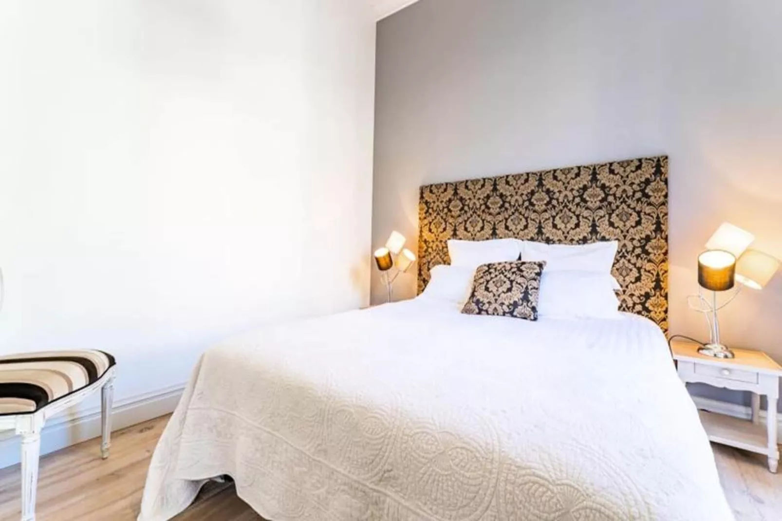 &eacute;l&eacute;gant Appartement Au C&oelig;ur Du Quartier Historique Saint-michel-Woonkamer