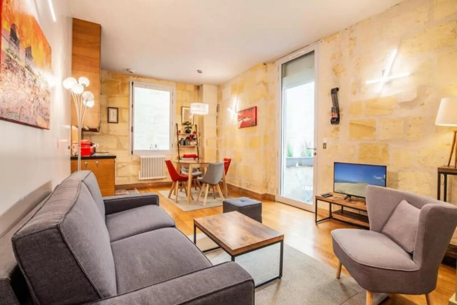 Superbe Appartement &agrave; La Belle Pierre Pour 4 Dans La Rue Des Antiquaires-Buitenkant zomer