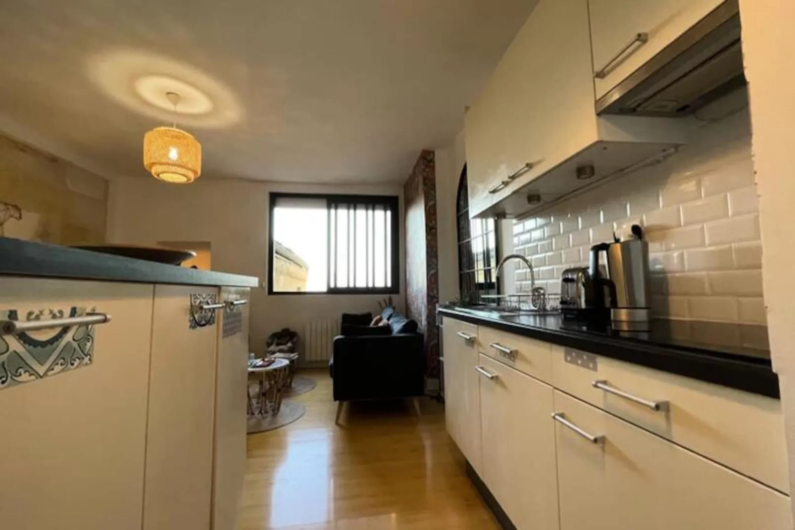 Superbe Appartement Joliment D&eacute;cor&eacute; Pour 4 P Sur Les Quais De Bordeaux-Image-tags.