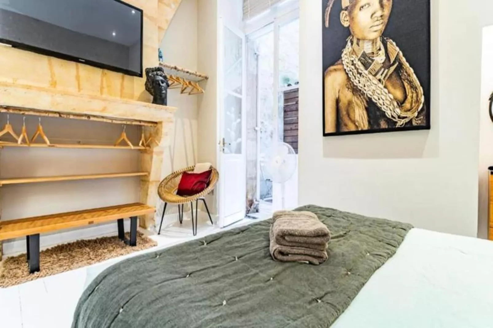 Superbe Appartement Bordelais Plein De Charme Et Lumineux Avec Terrasse-Woonkamer