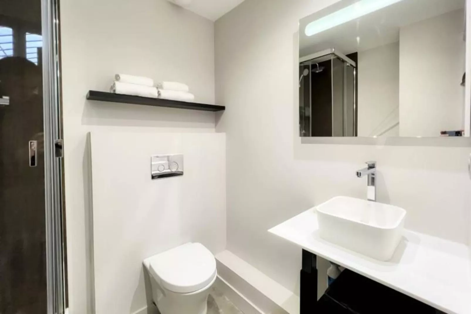 Magnifique Appartement 2 Chambres Avec Vue Sur La Garonne-Buitenkant zomer