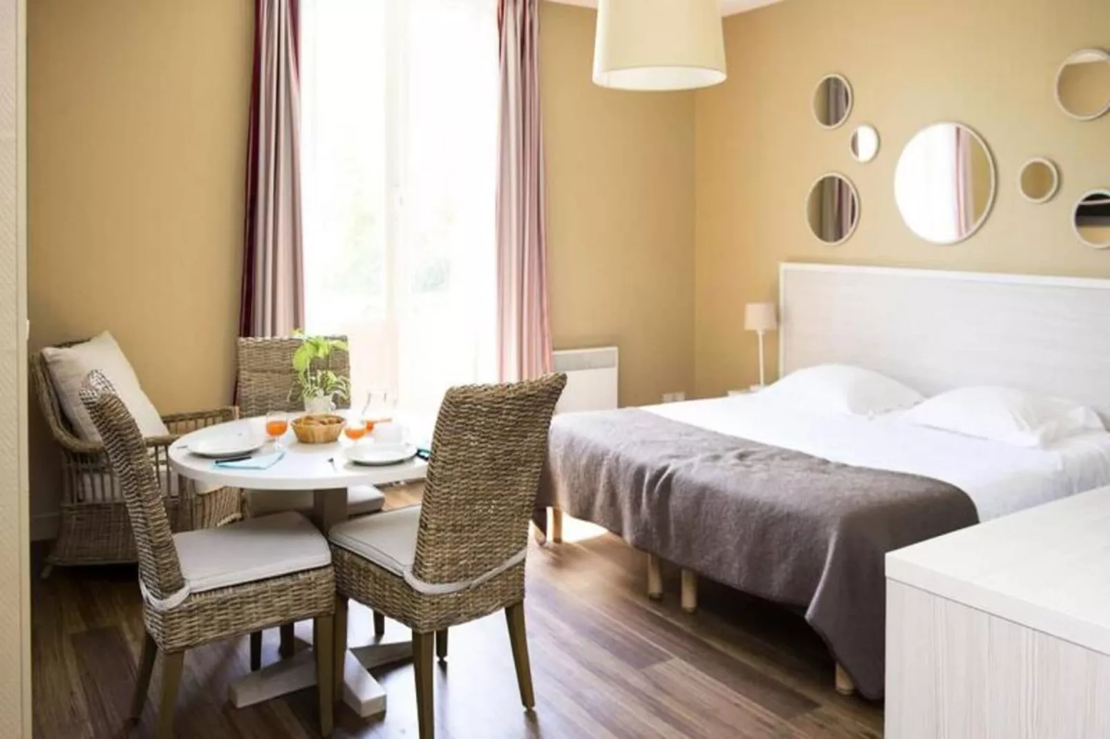 Résidence Villa Régina - Vacances Bleues-Buitenkant zomer