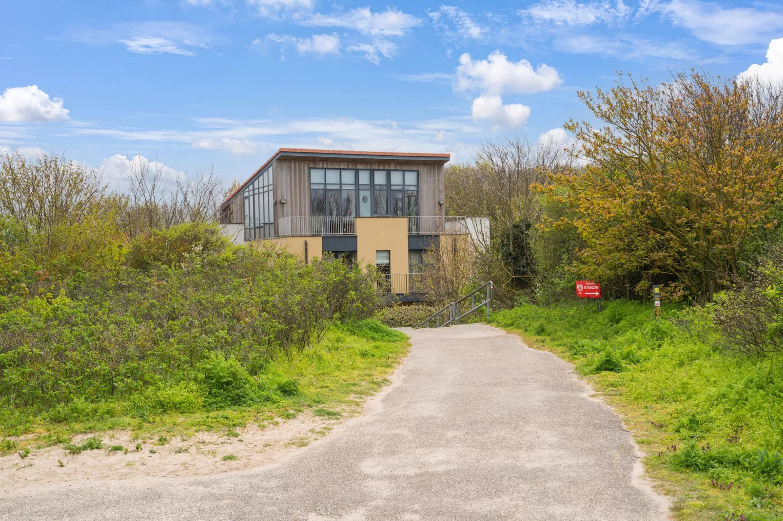 Stormvogel 1-Hal-ontvangst