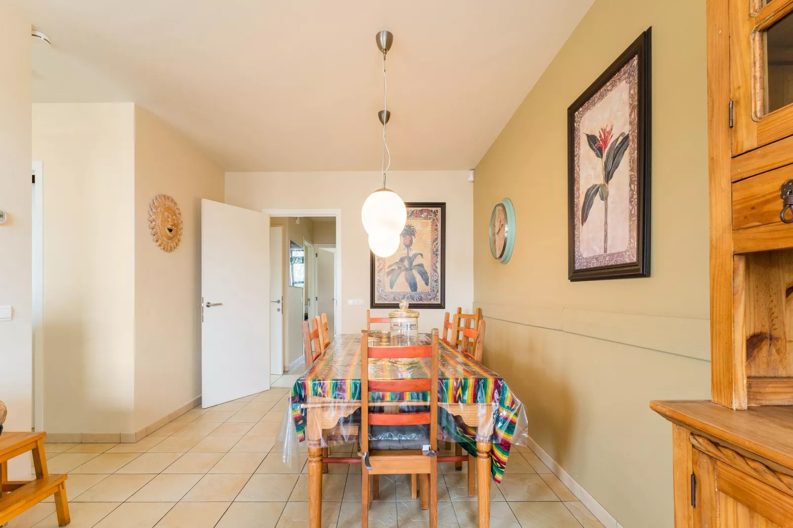 Stormvogel 1-Eetkamer