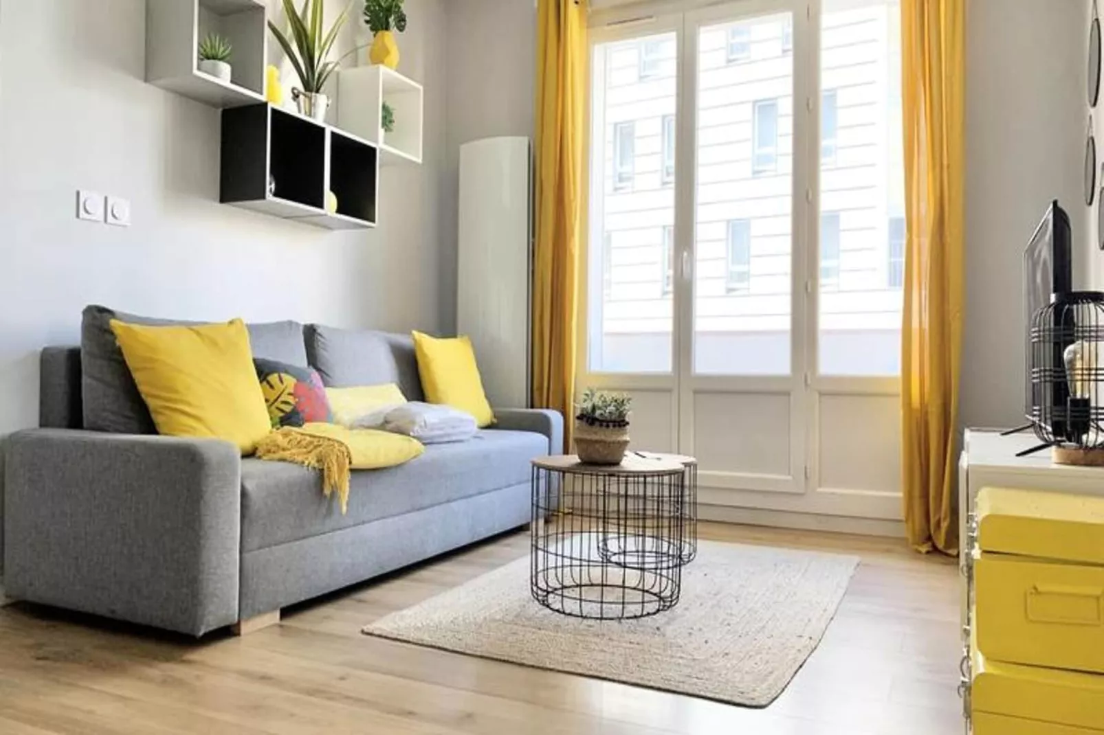 | Hello Sunshine ☀️| T3 6 Couchages| Caserne De Bonne-Woonkamer