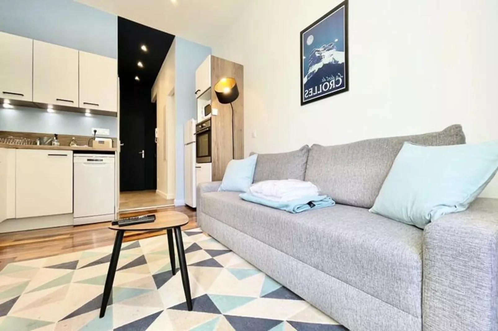 Le Cadet 👨&zwj;👩&zwj;👦&zwj;👦| Jean Jaur&egrave;s |tram A, B E E | T2 Tout &eacute;quip&eacute;-Woonkamer