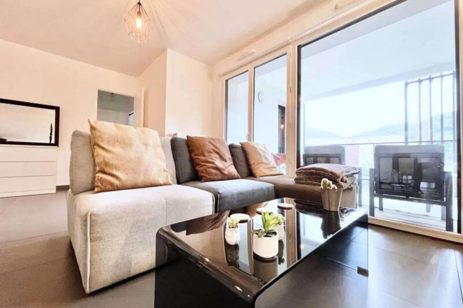 M&eacute;ditation &agrave; Eybens | Terrasse | Wifi  📖-Image-tags.