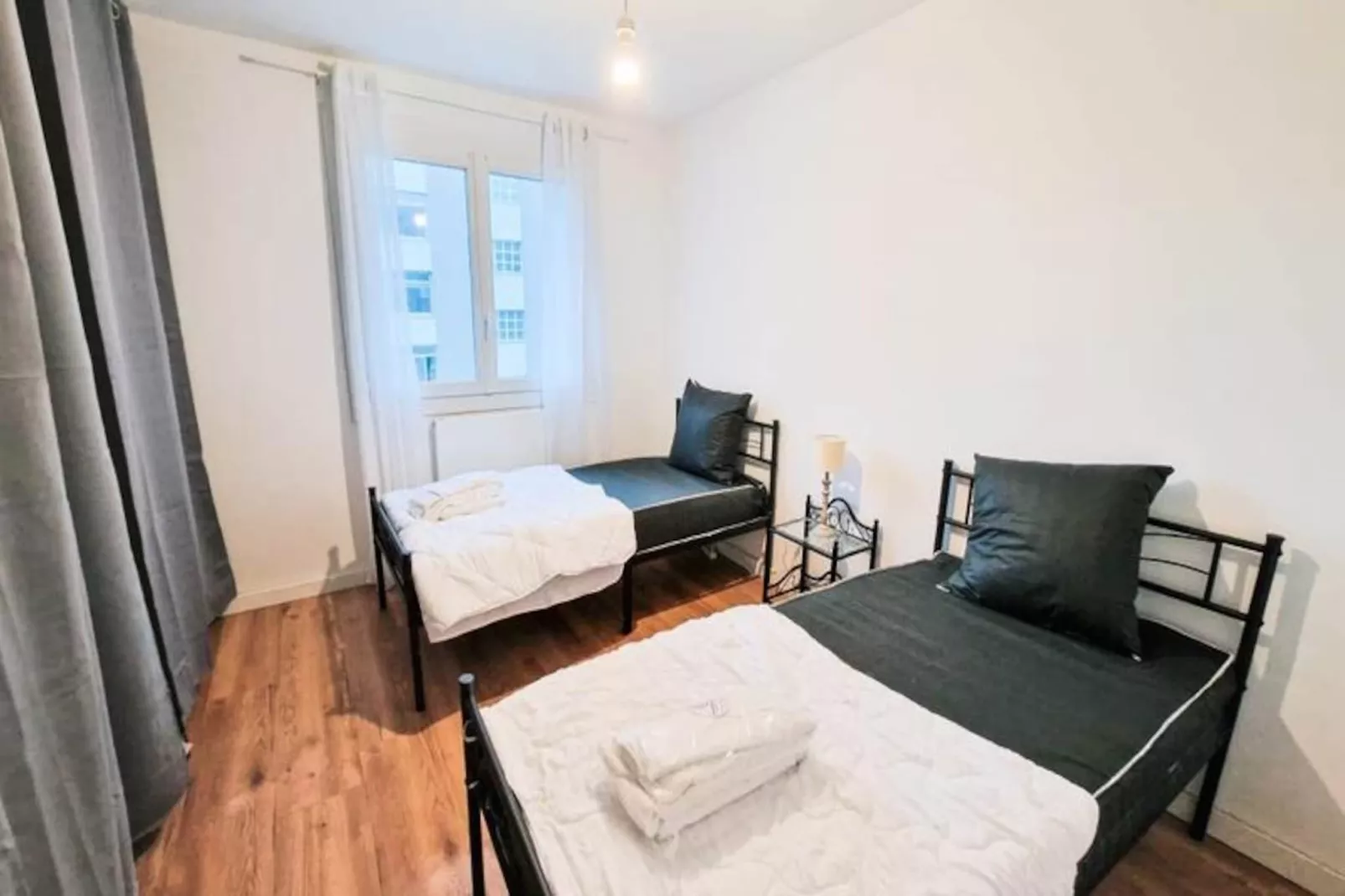 Le Monochrome De Majordome 🤍-Image-tags.