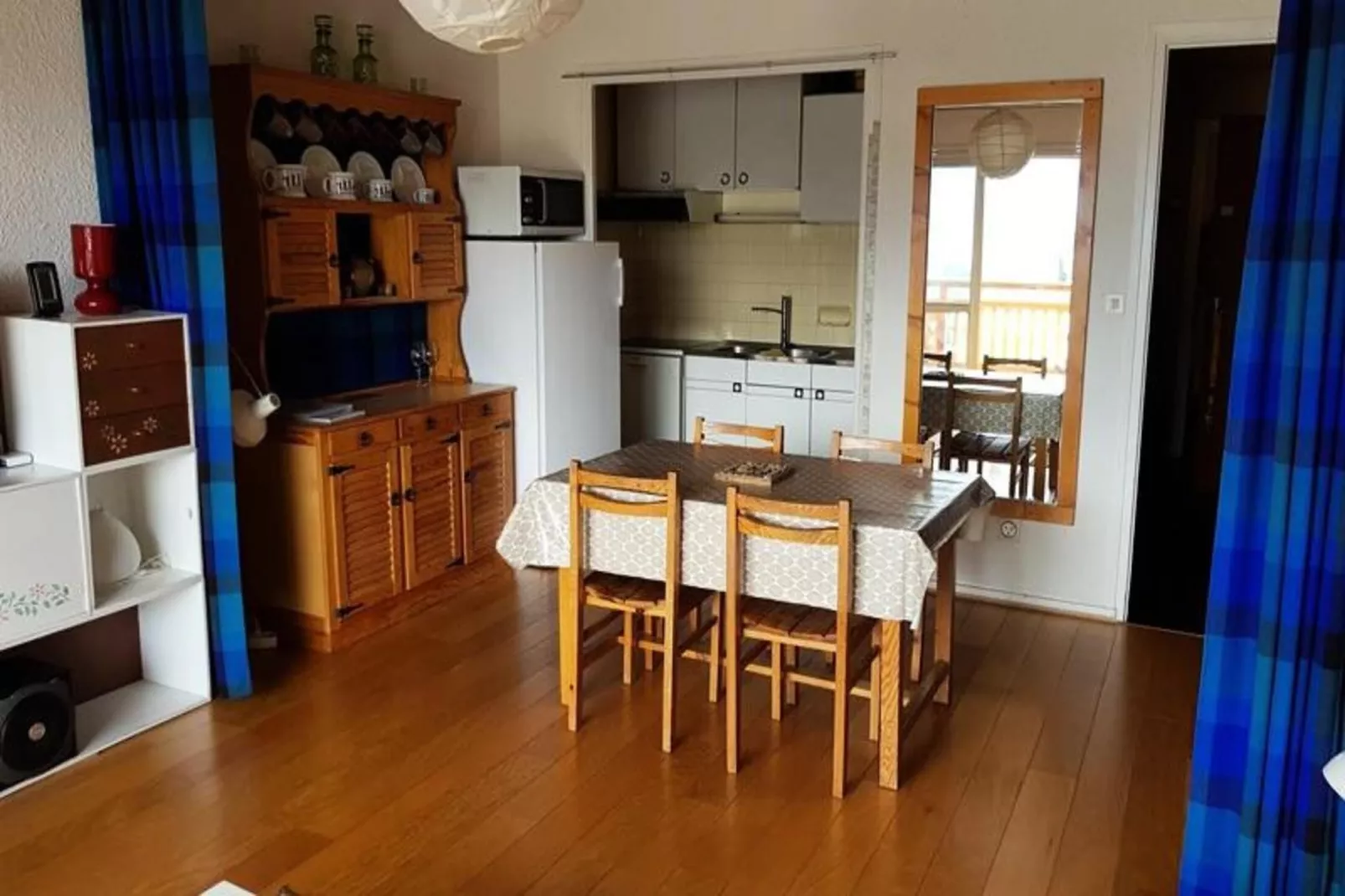 Résidence Choucas-Buitenkant zomer