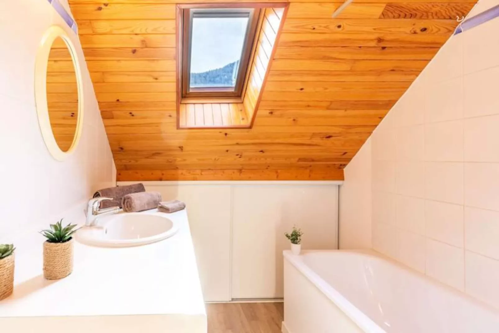 Résidence Arches Daure Bata-Image-tags.