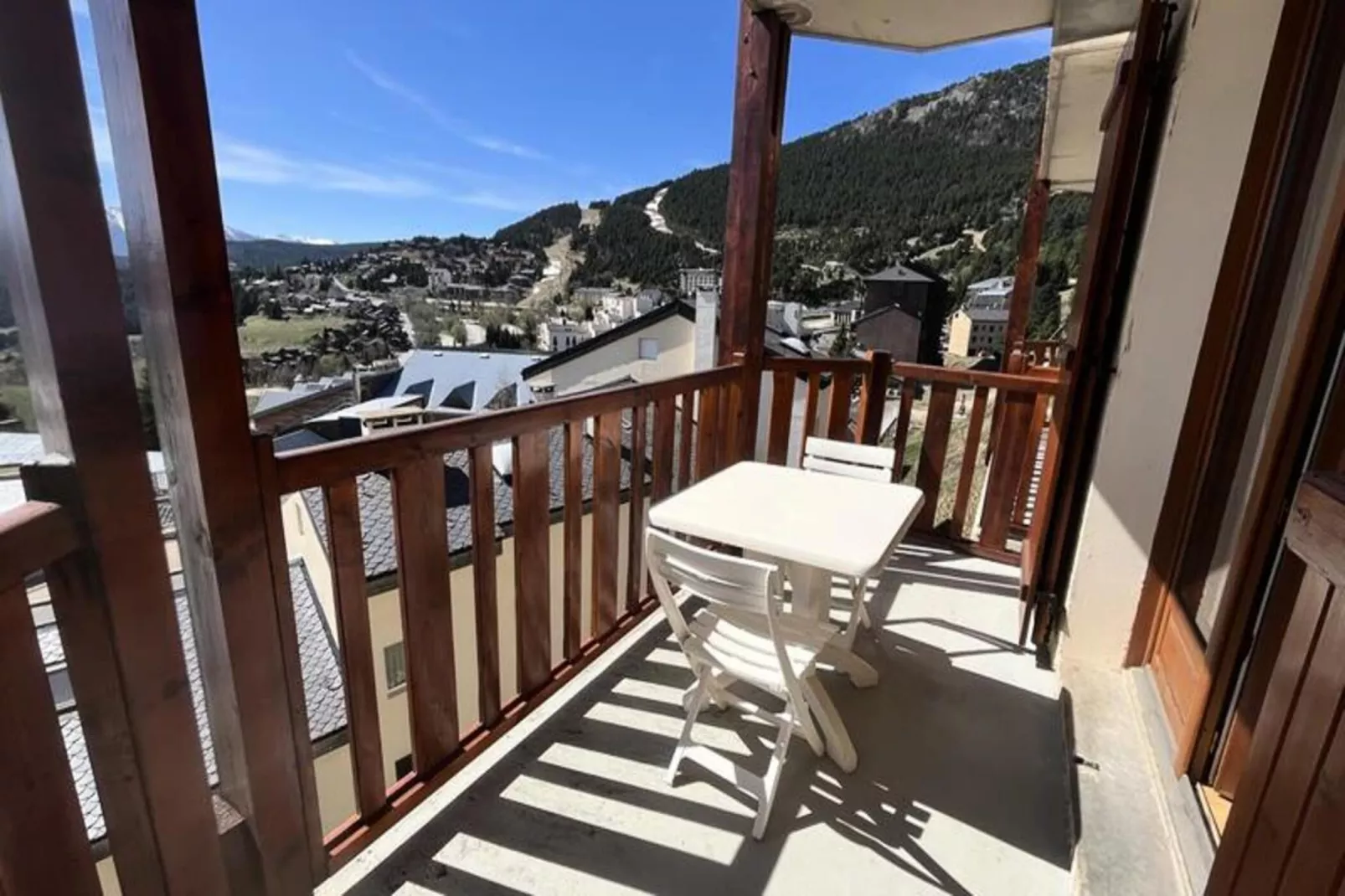 Résidence Saint-michel-Buitenkant zomer