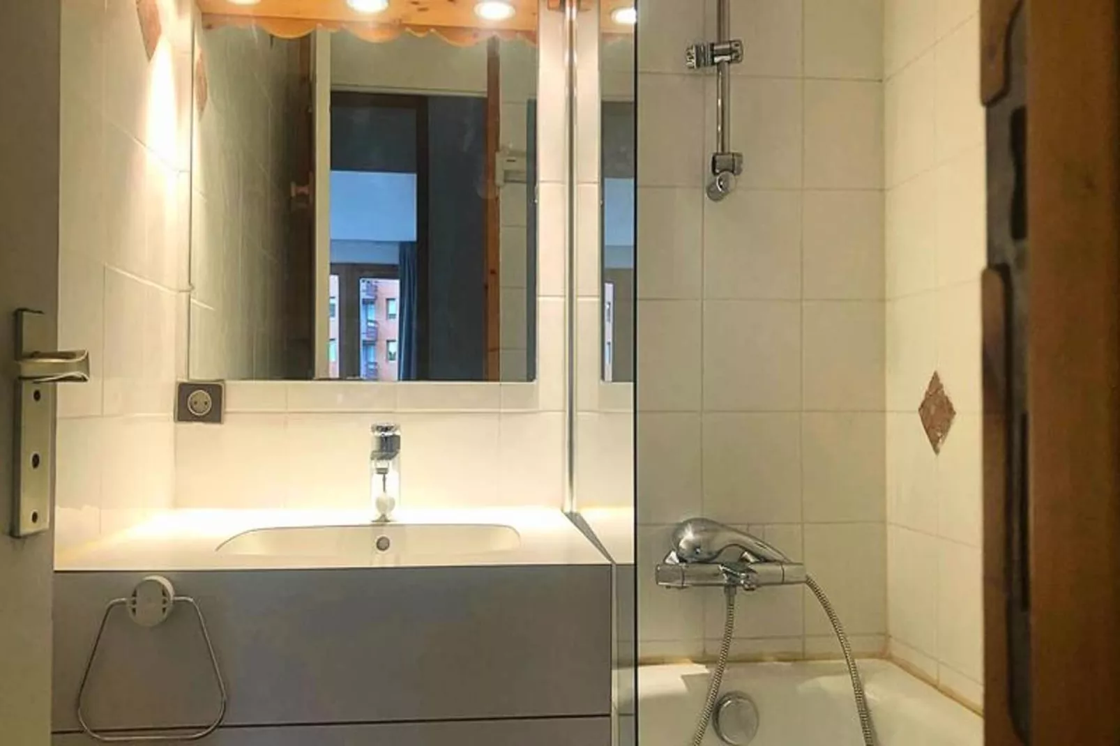 Résidence Prariond-Badkamer