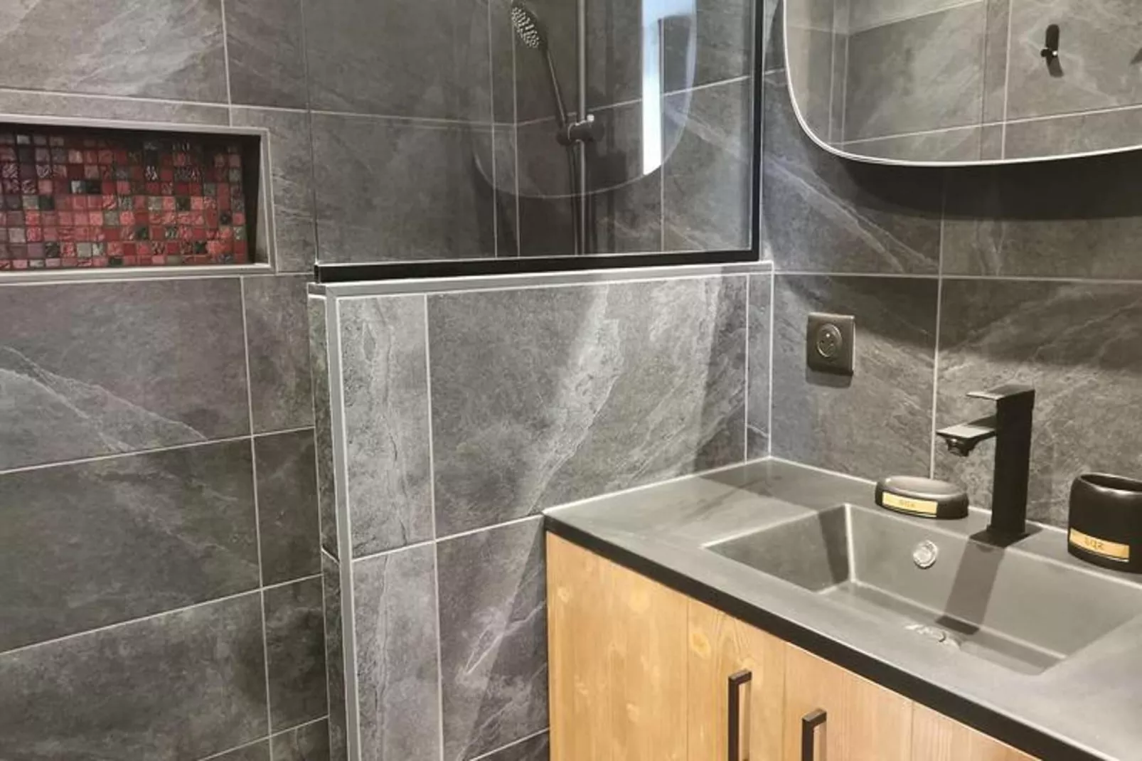 Résidence Souche-Badkamer