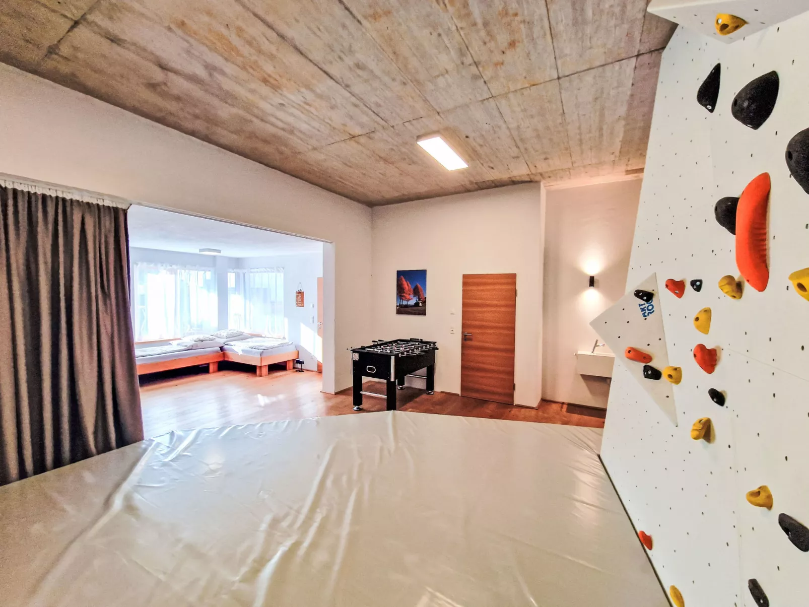 The Rock Design-Binnen