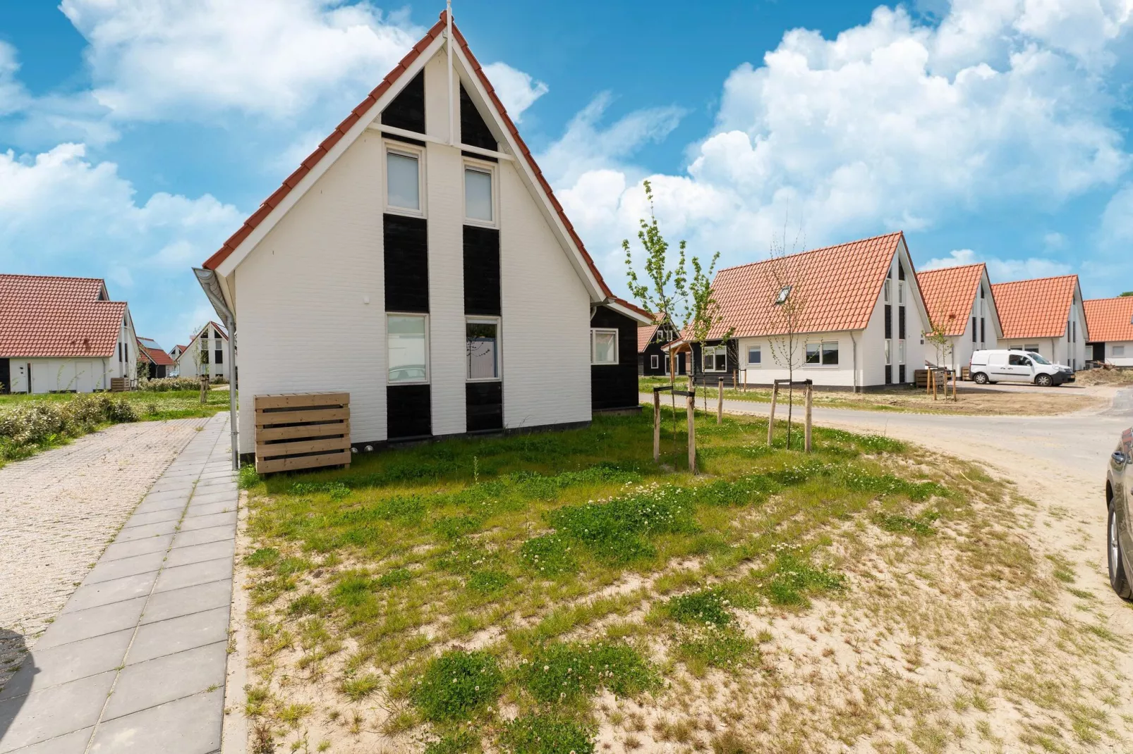 De Scholekster Huis Nr 14-Buitenkant zomer