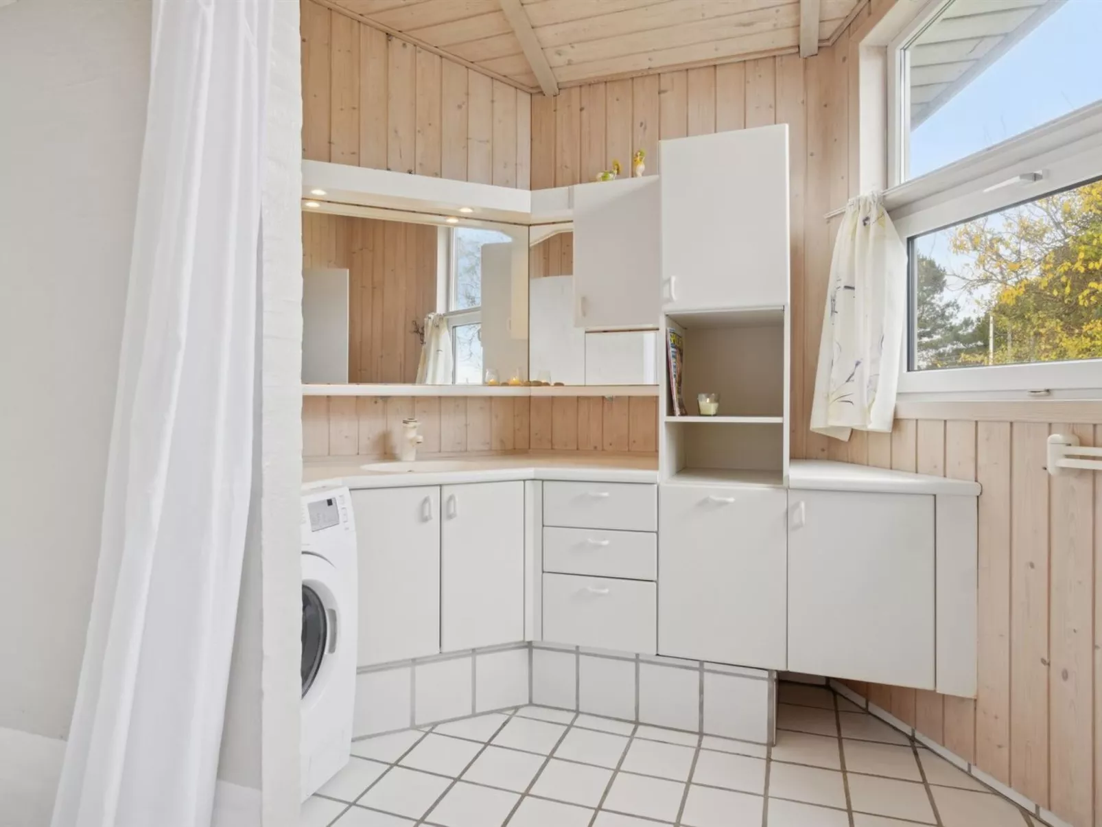 "Yma" - 250m from the sea-Binnen