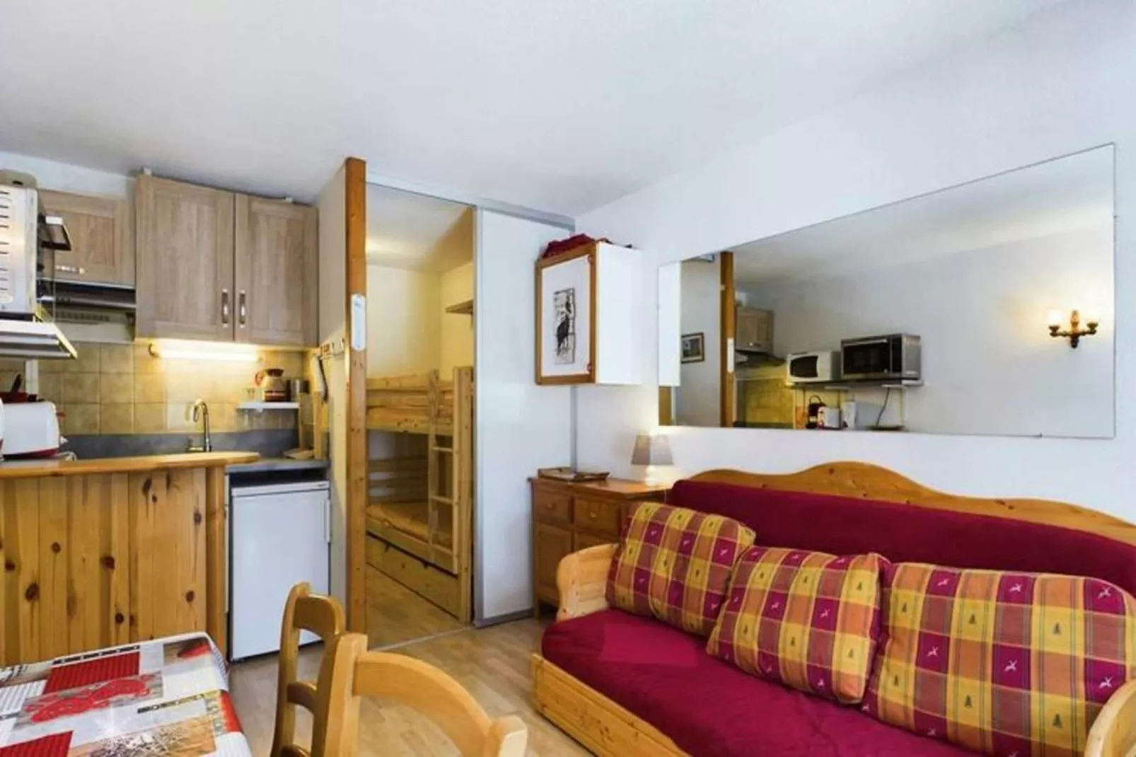 Résidence Bouquetins A-Buitenkant zomer