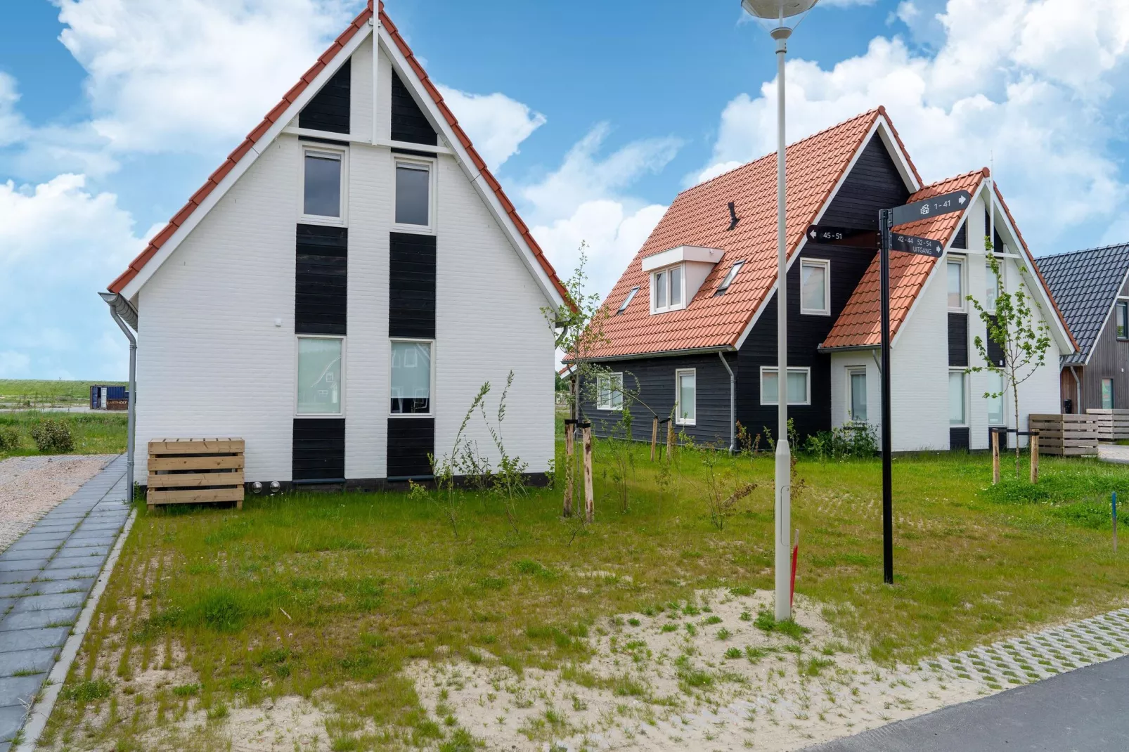 Wulpdal Huis Nr 51-Buitenkant zomer