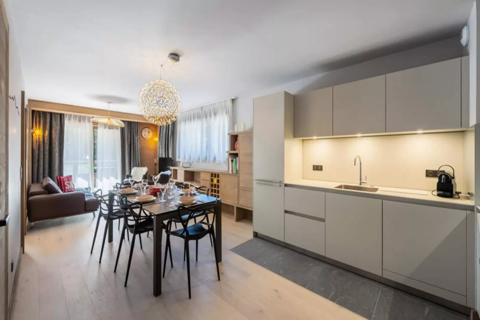 Résidence Stallion A-Eetkamer